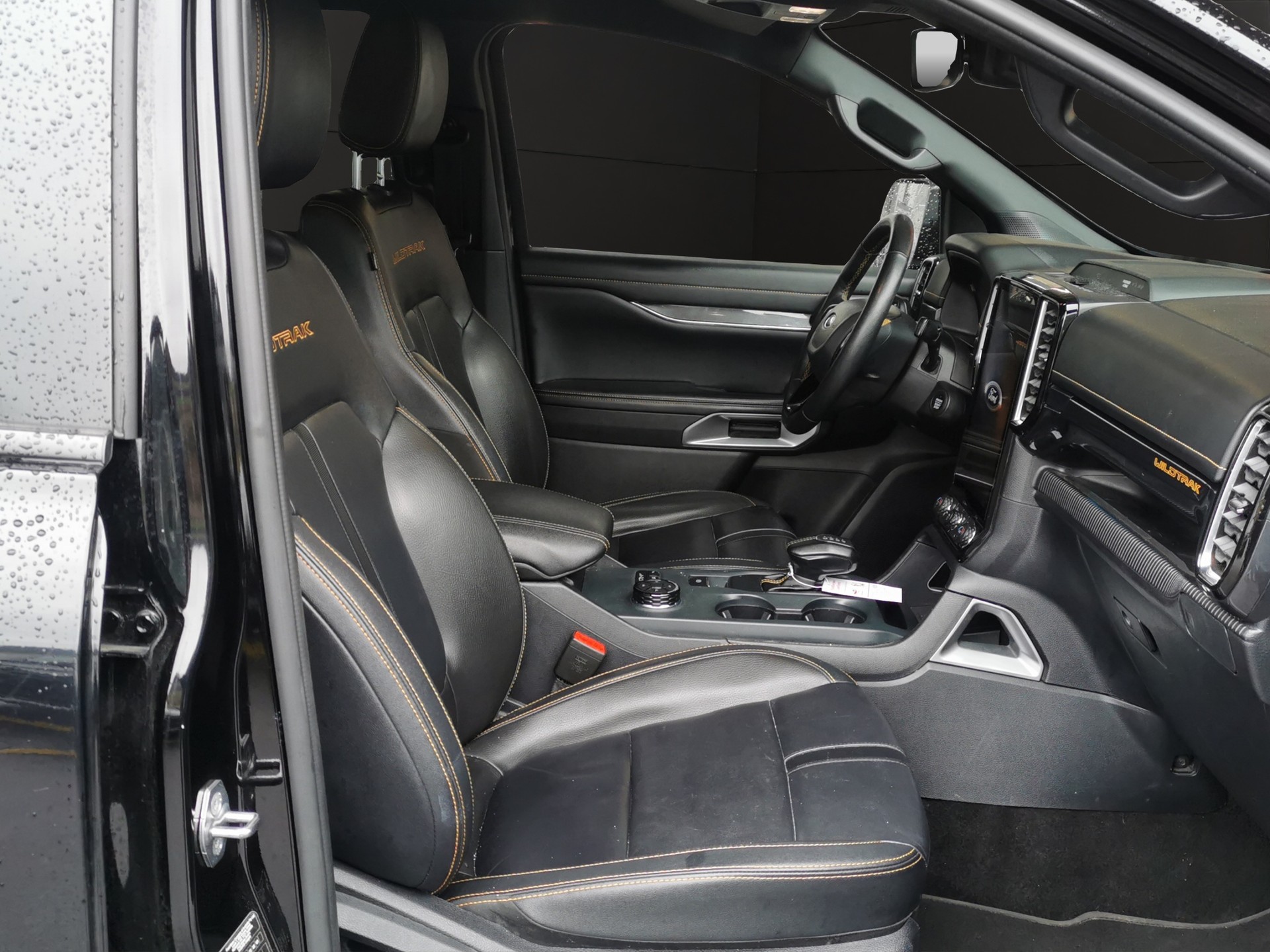 FORD Ranger Wildtrak 2.0 Eco Blue e-4WD Automat-image-13