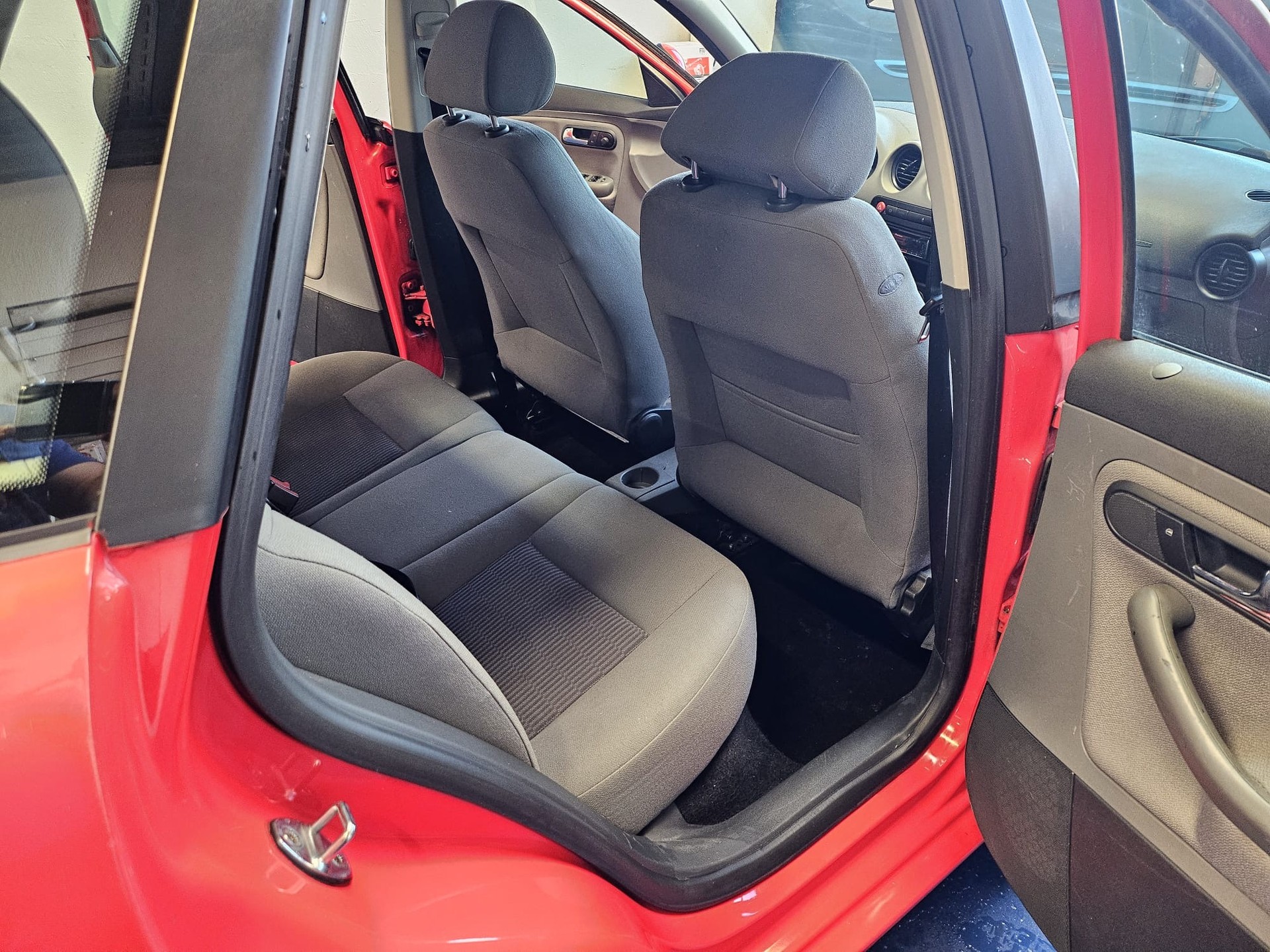 SEAT IBIZA-image-11