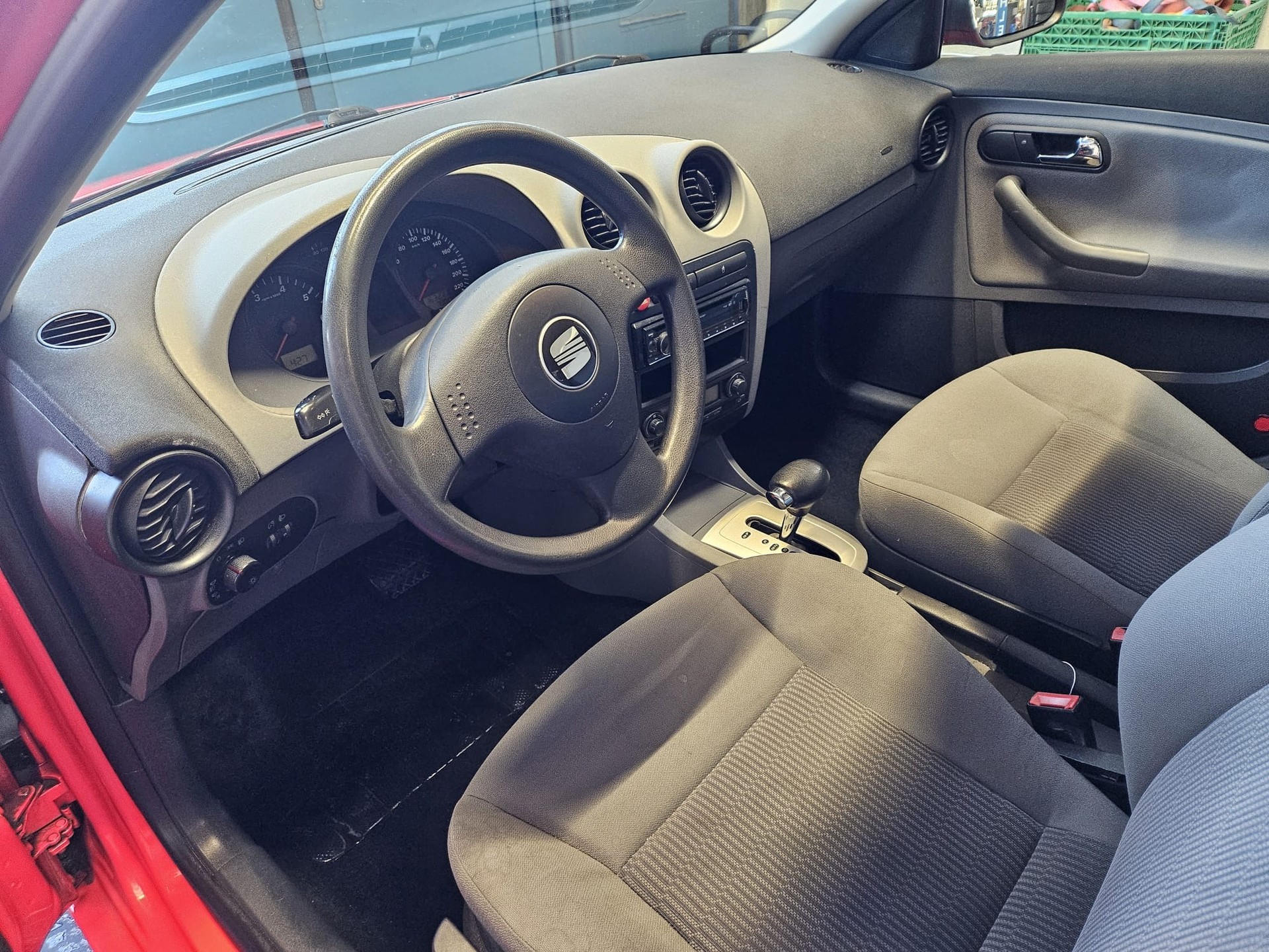 SEAT IBIZA-image-5
