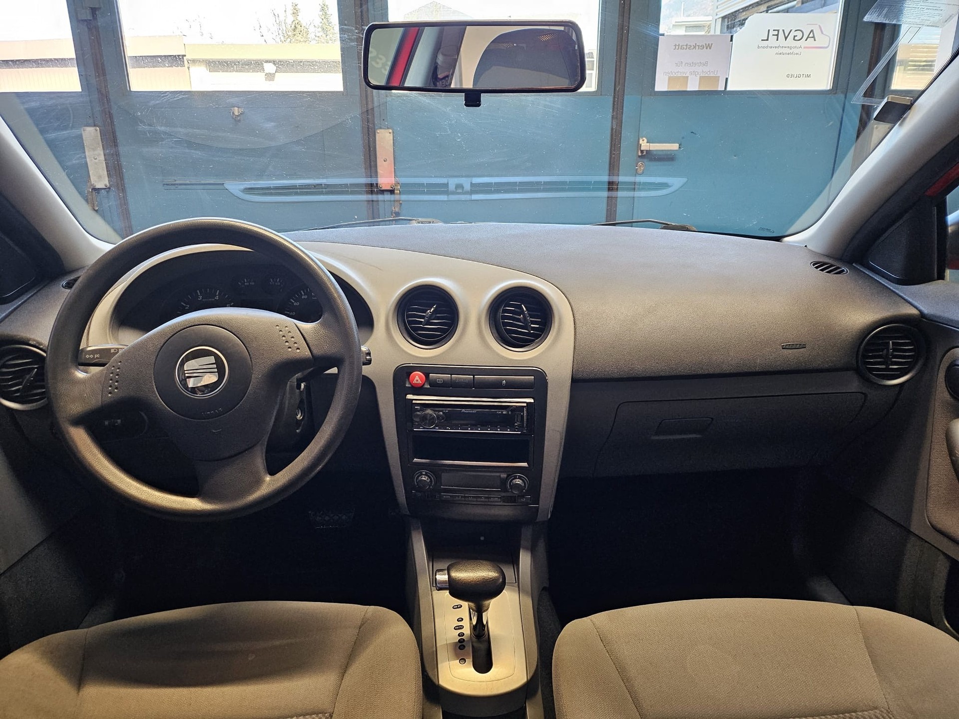 SEAT IBIZA-image-6
