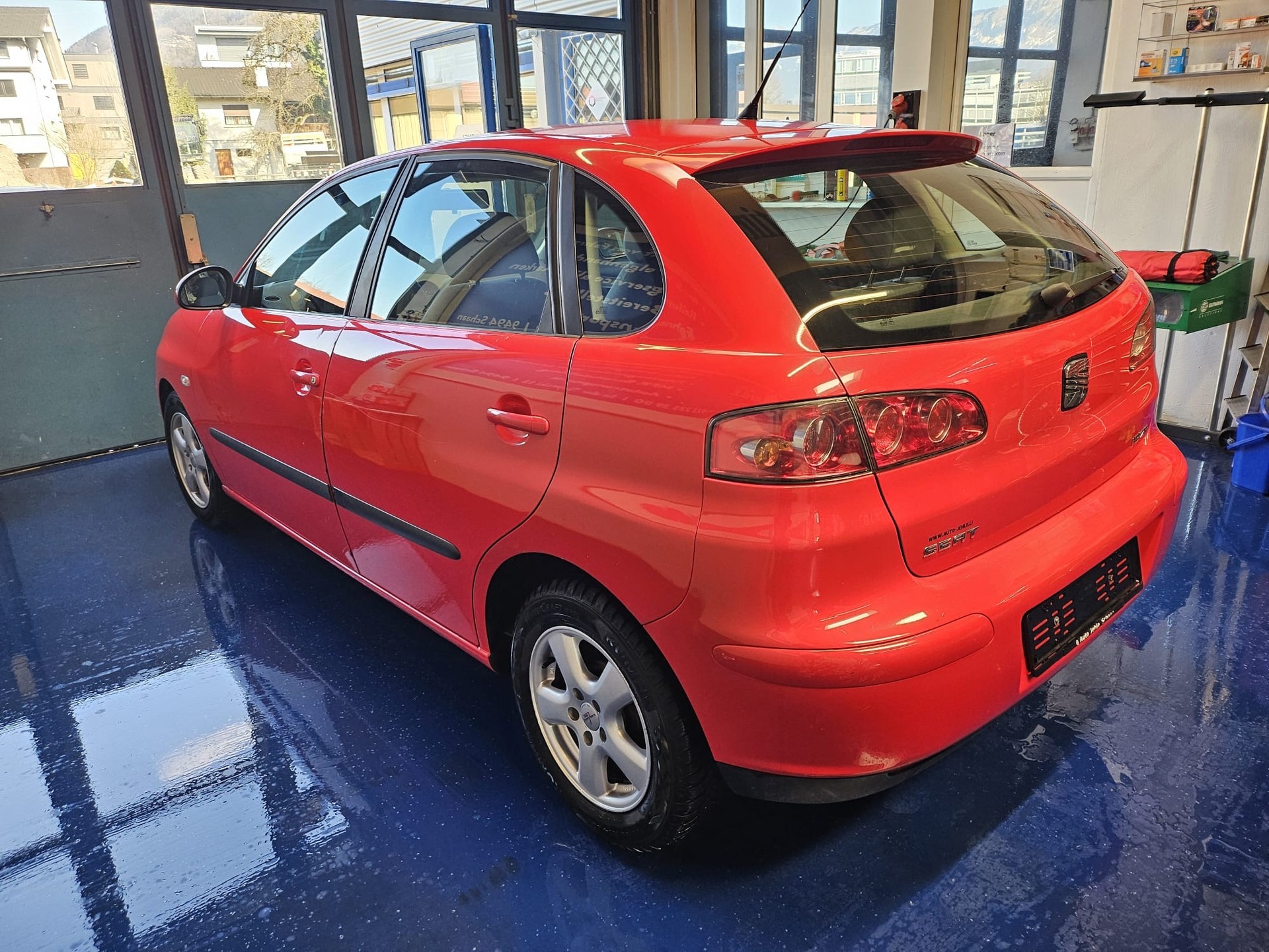 SEAT IBIZA-image-4