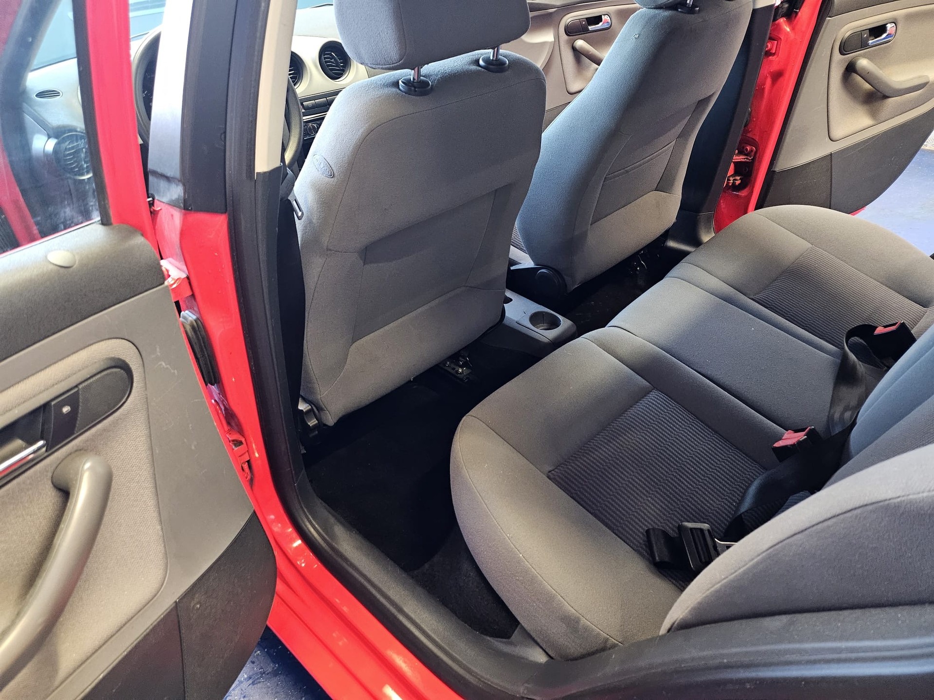 SEAT IBIZA-image-8