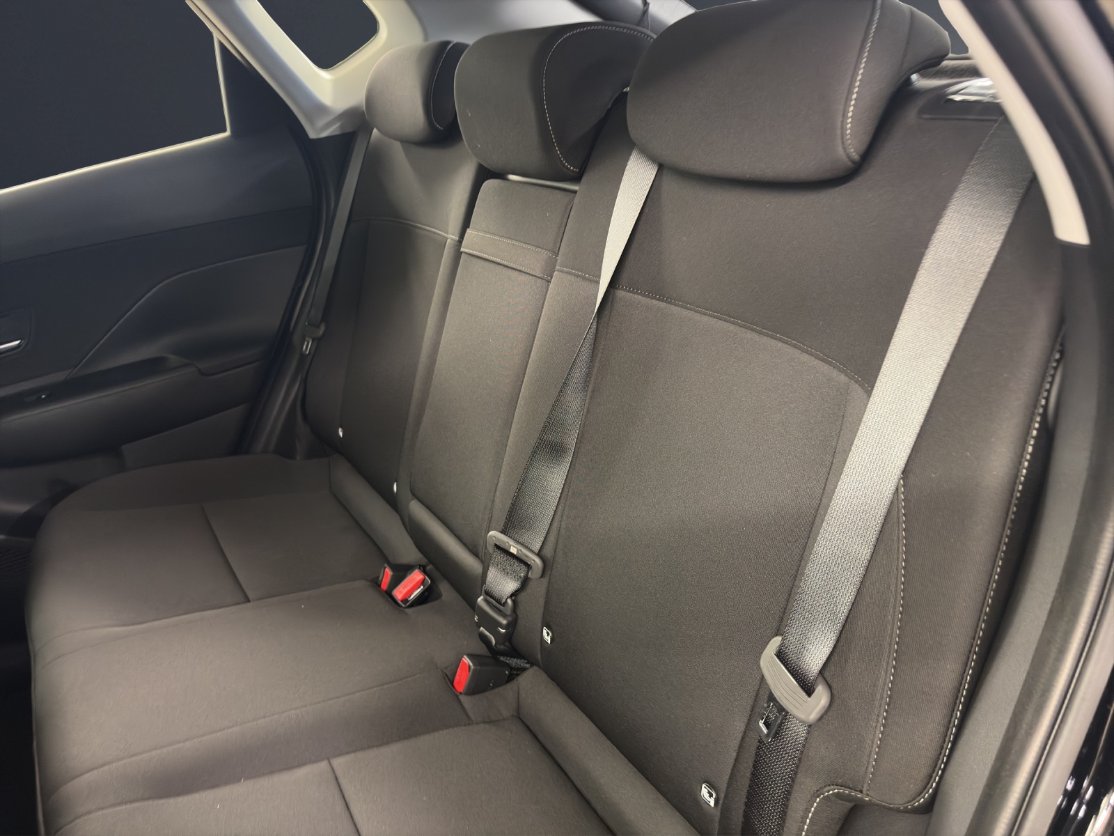 HYUNDAI Kona EV 65.4 kWh Origo-image-15
