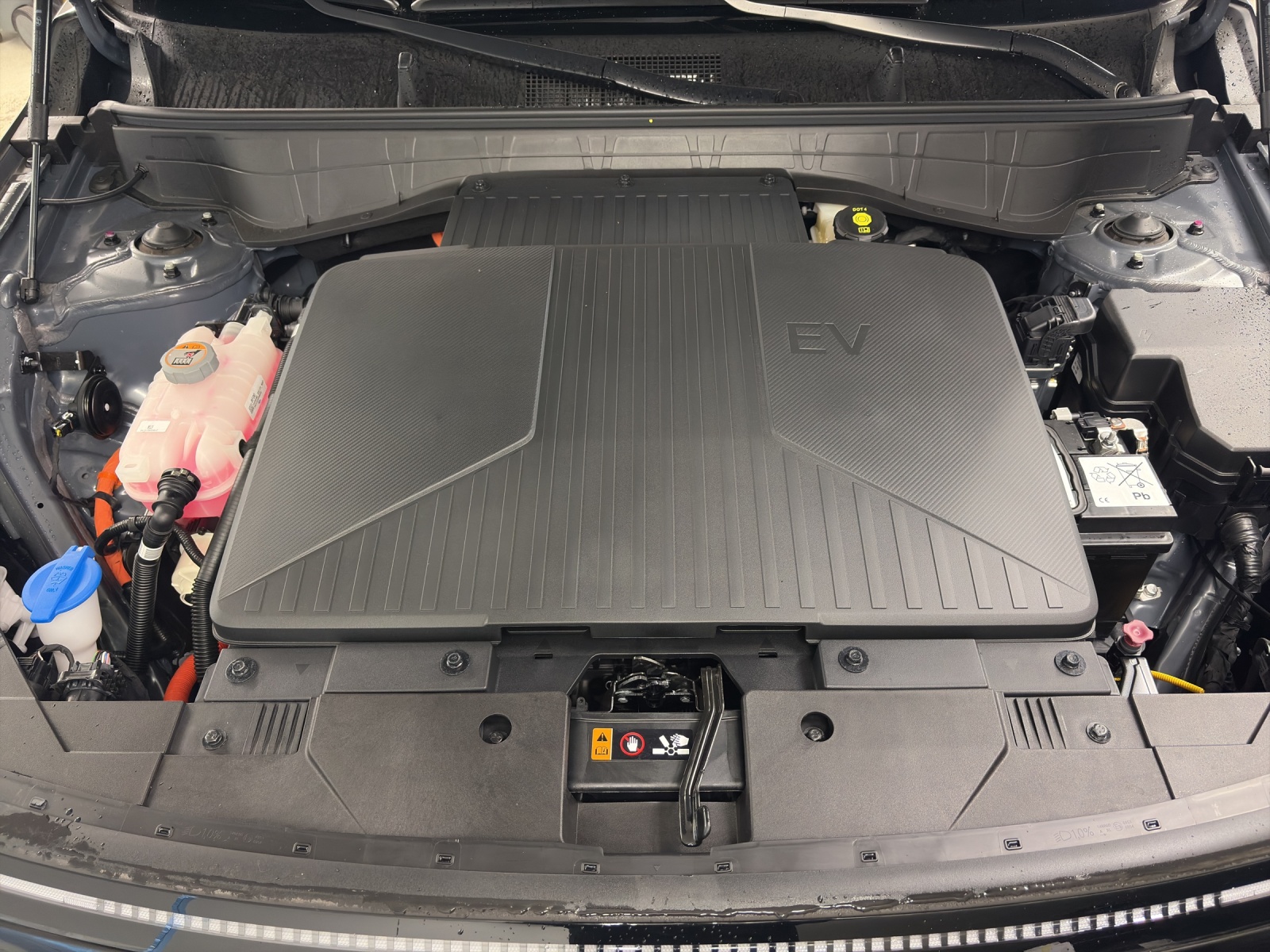 HYUNDAI Kona EV 65.4 kWh Origo-image-18