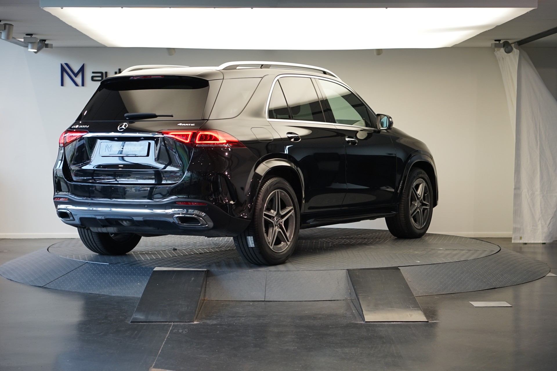 MERCEDES-BENZ GLE 300 d 4Matic 9G-Tronic *CH-Fahrzeug*-image-4