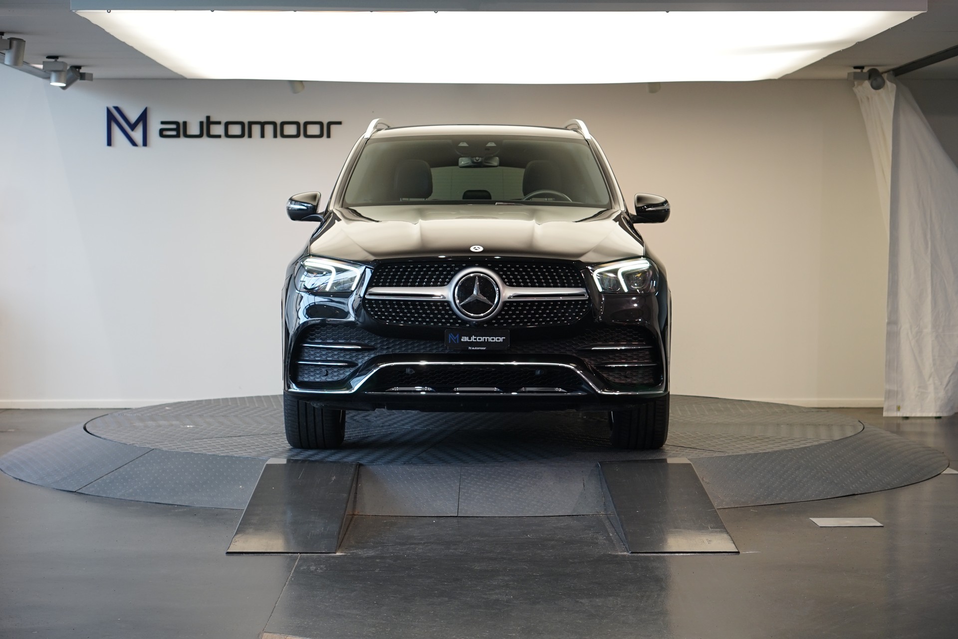 MERCEDES-BENZ GLE 300 d 4Matic 9G-Tronic *CH-Fahrzeug*-image-1