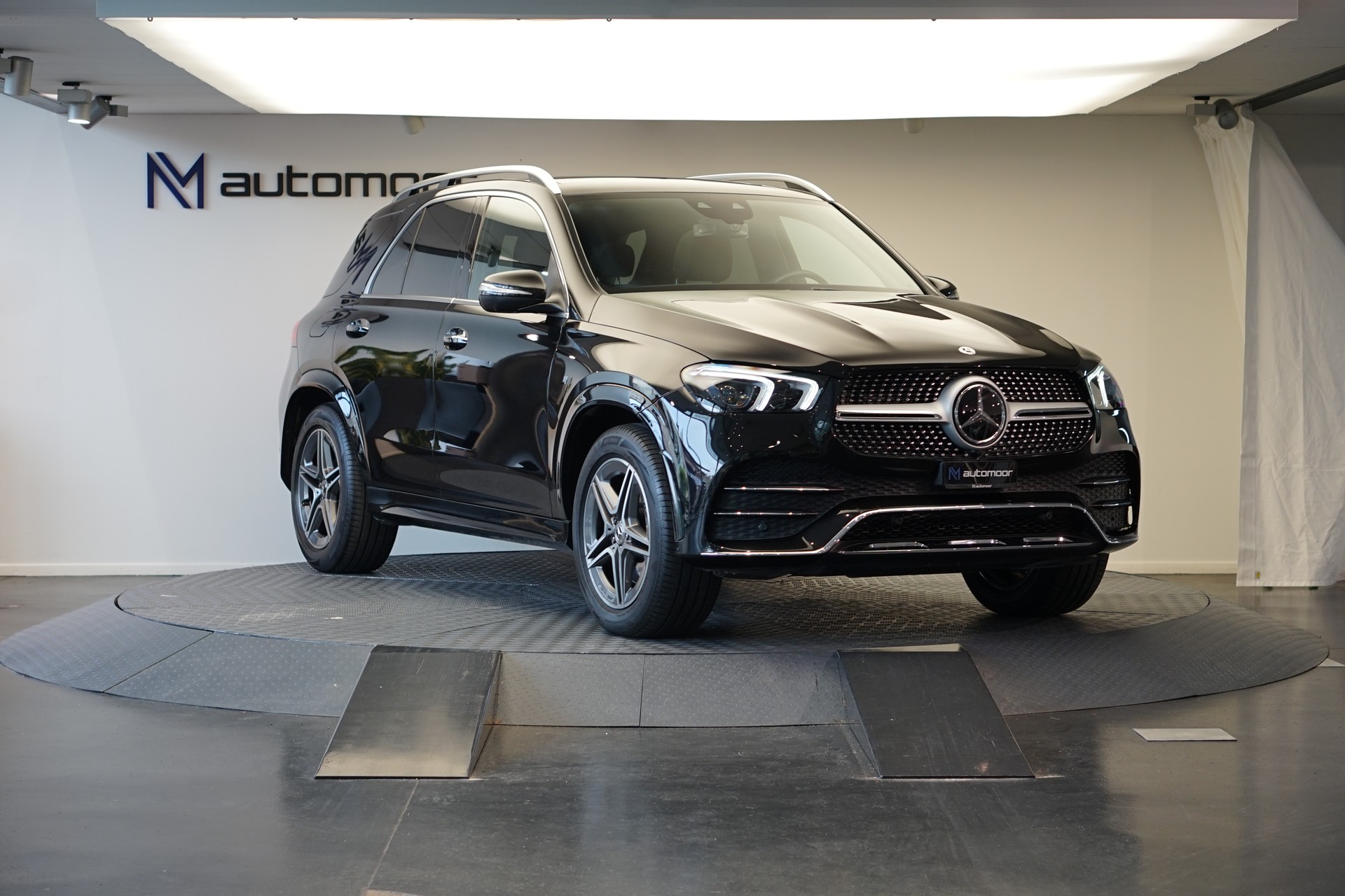 MERCEDES-BENZ GLE 300 d 4Matic 9G-Tronic *CH-Fahrzeug*-image-2