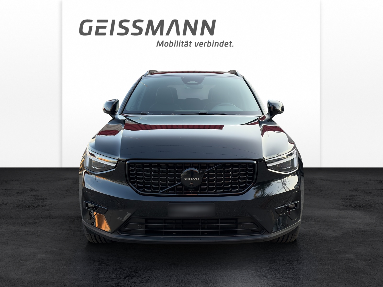 VOLVO XC40 2.0 B4 MH Black Edition-image-6