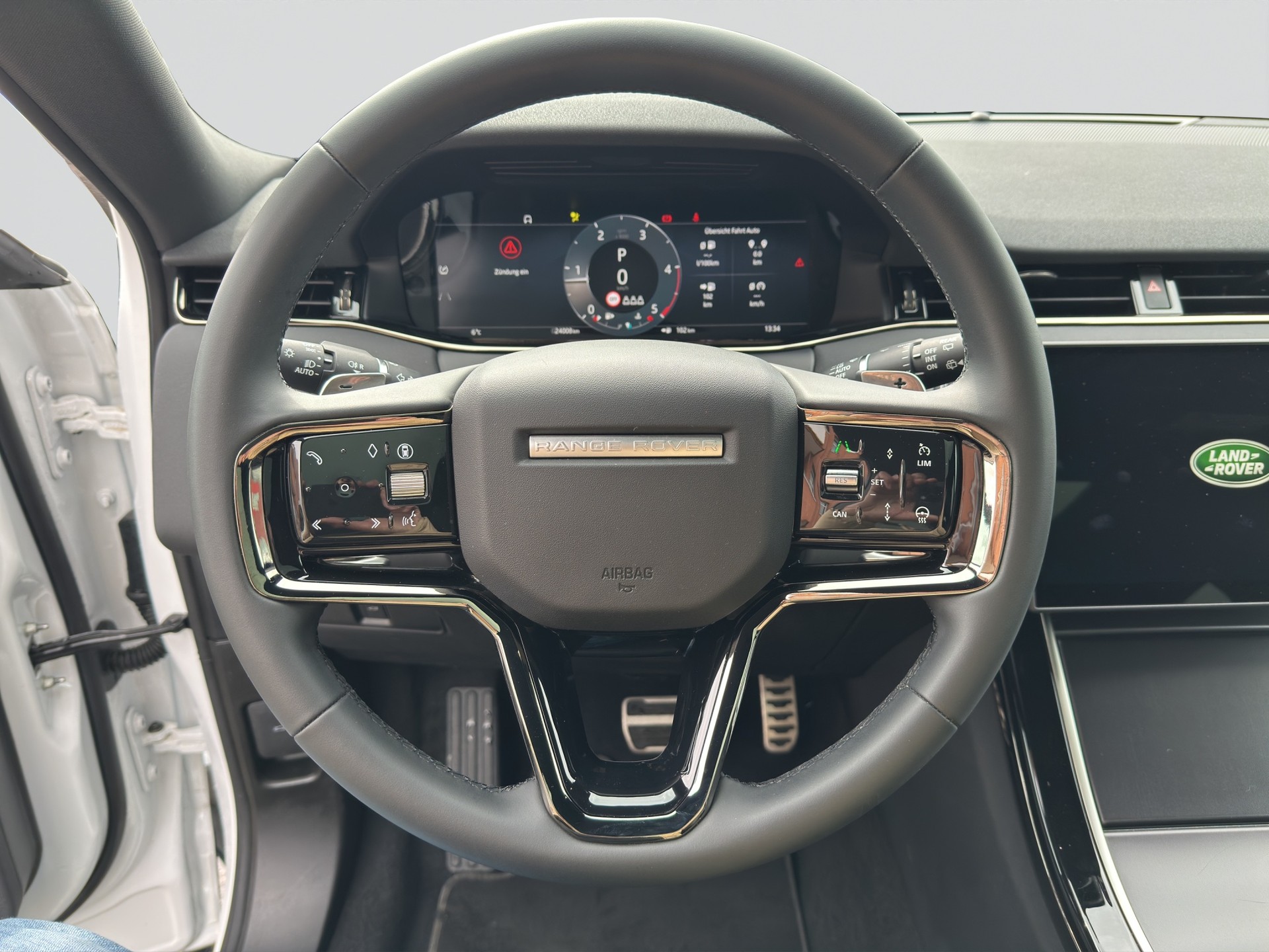 LAND ROVER Range Rover Evoque D 200 Dynamic SE Black Pack MHEV-image-11