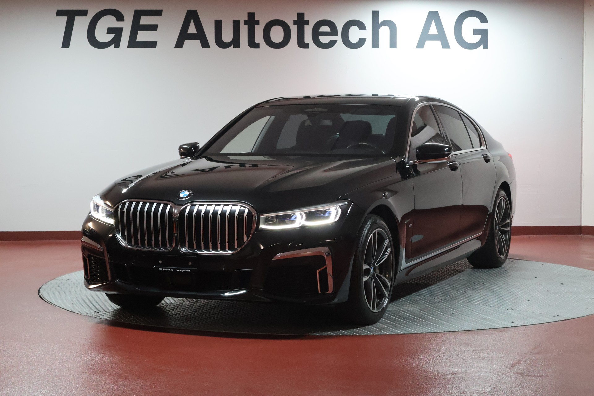 BMW 730d xDrive Steptronic-image-0