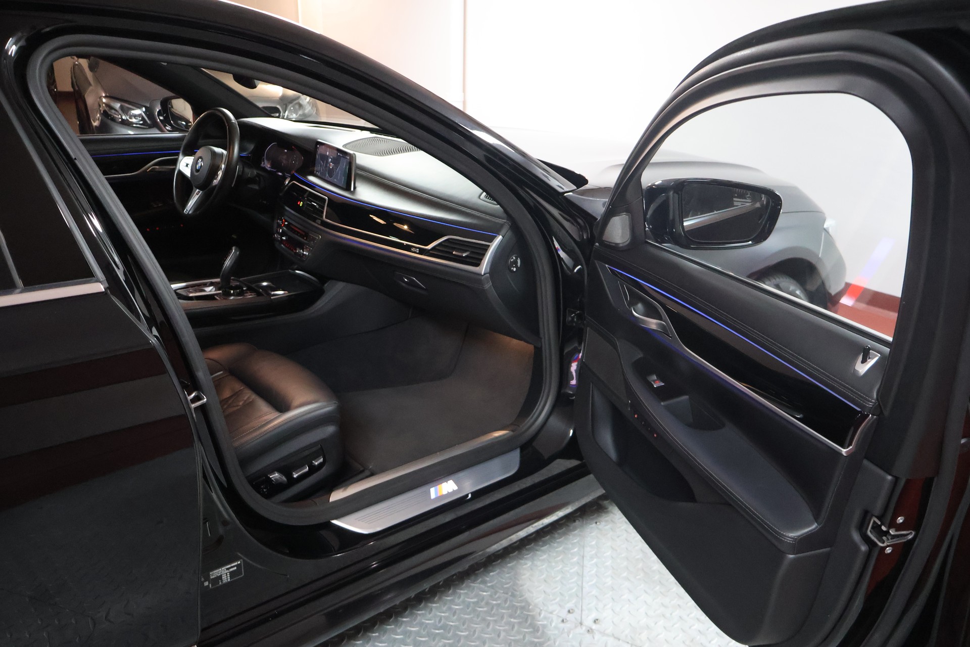 BMW 730d xDrive Steptronic-image-14