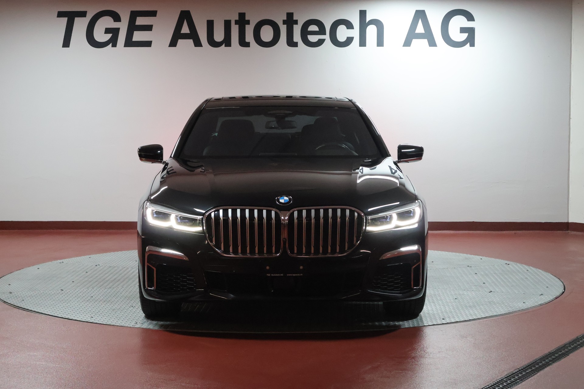 BMW 730d xDrive Steptronic-image-1