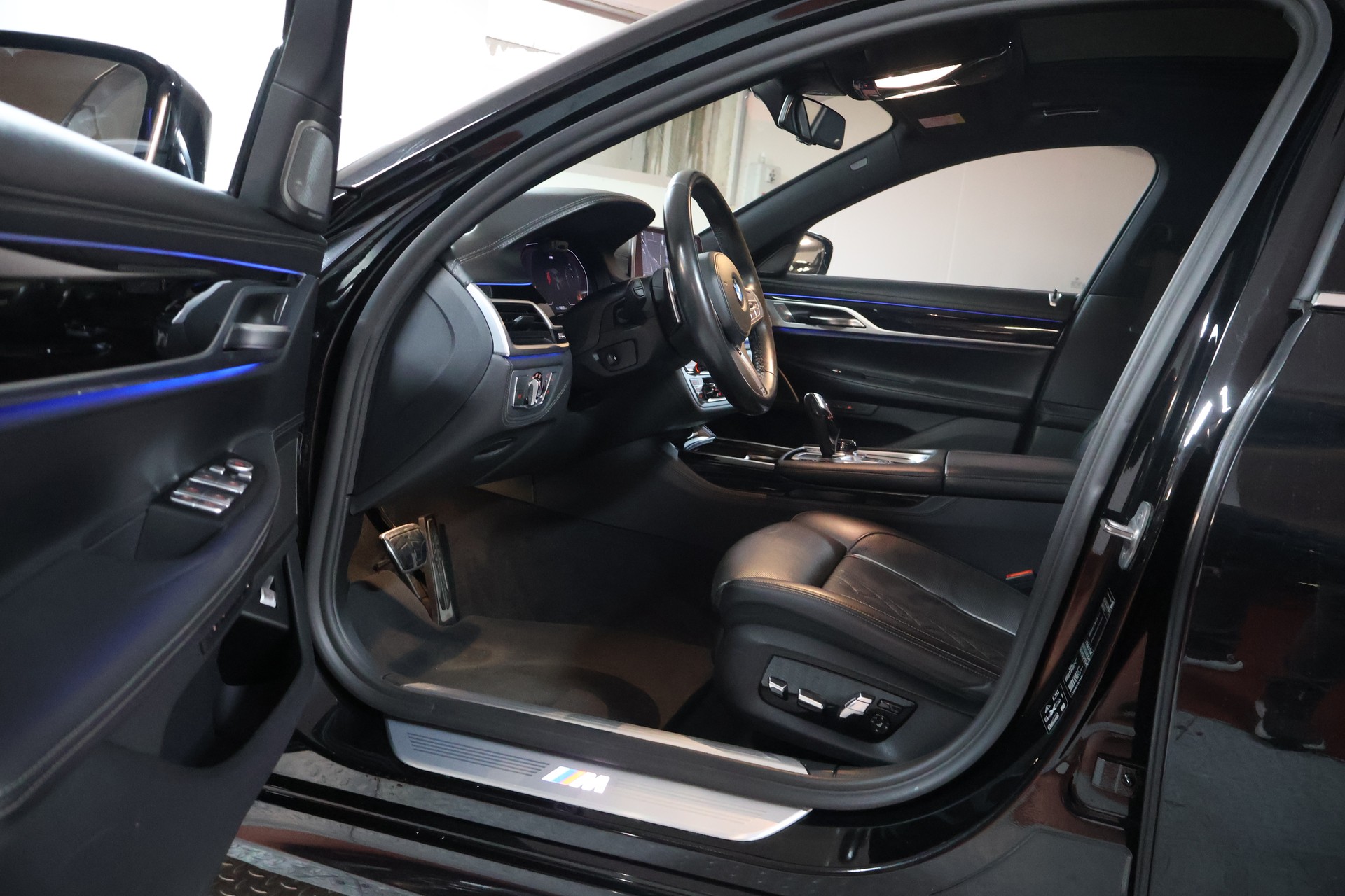 BMW 730d xDrive Steptronic-image-6