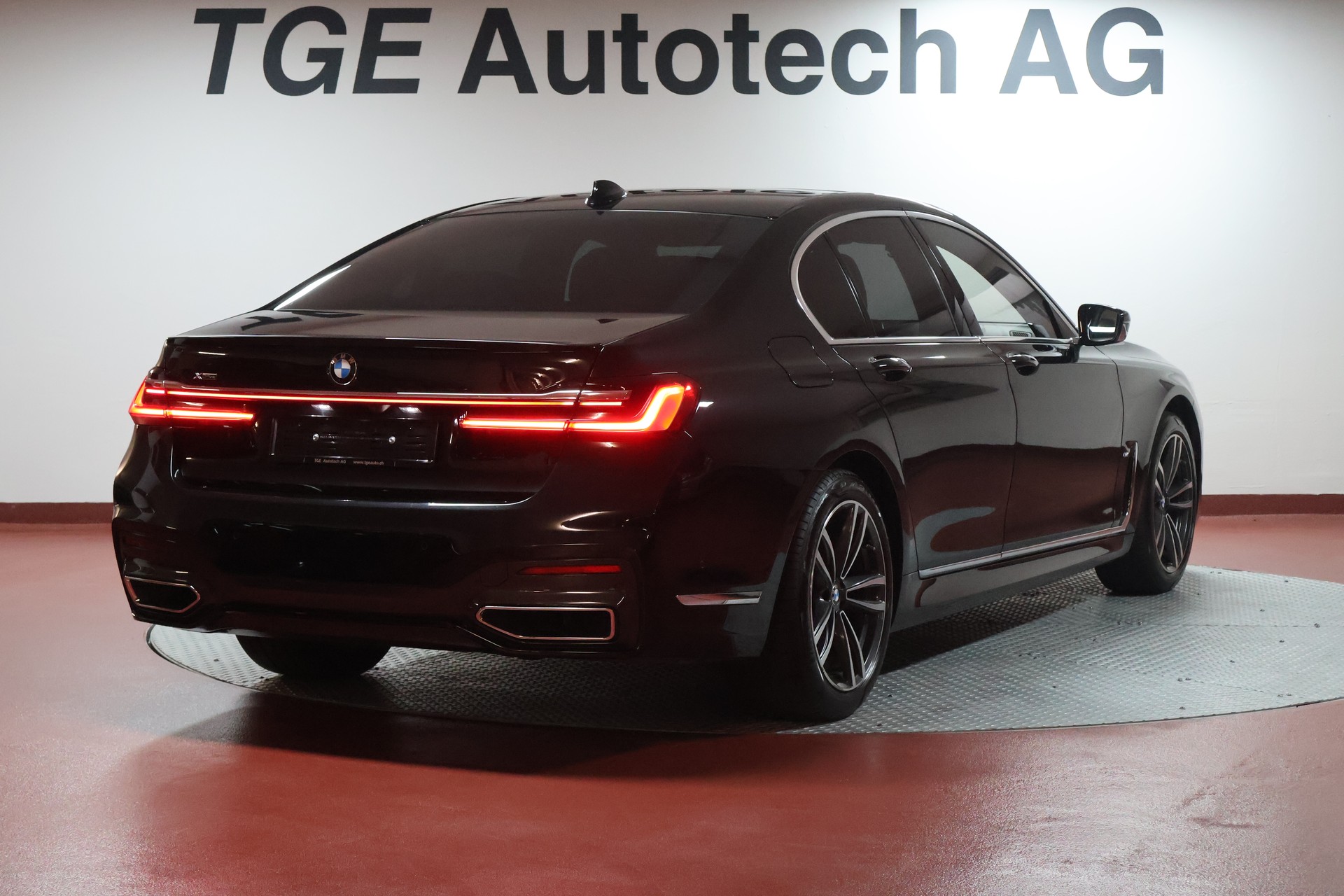 BMW 730d xDrive Steptronic-image-19