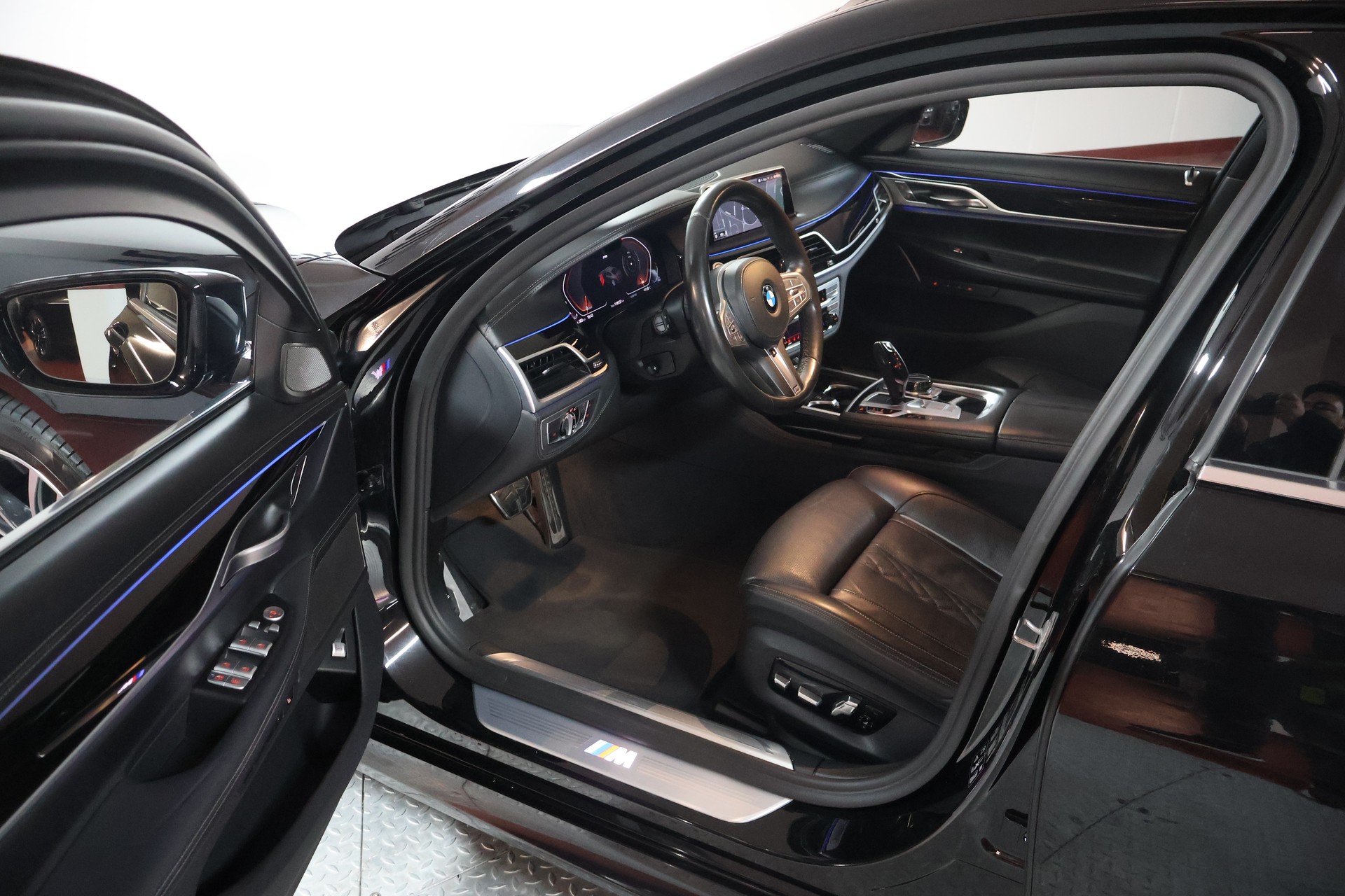 BMW 730d xDrive Steptronic-image-5