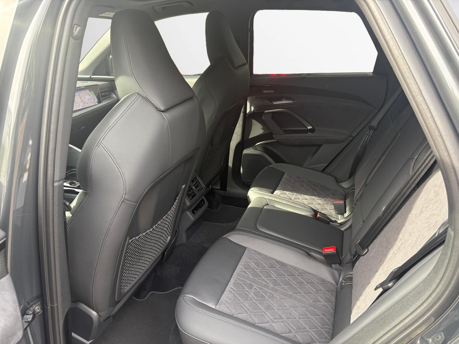 AUDI Q5 TFSI quatto 150 kW S-tronic-image-4