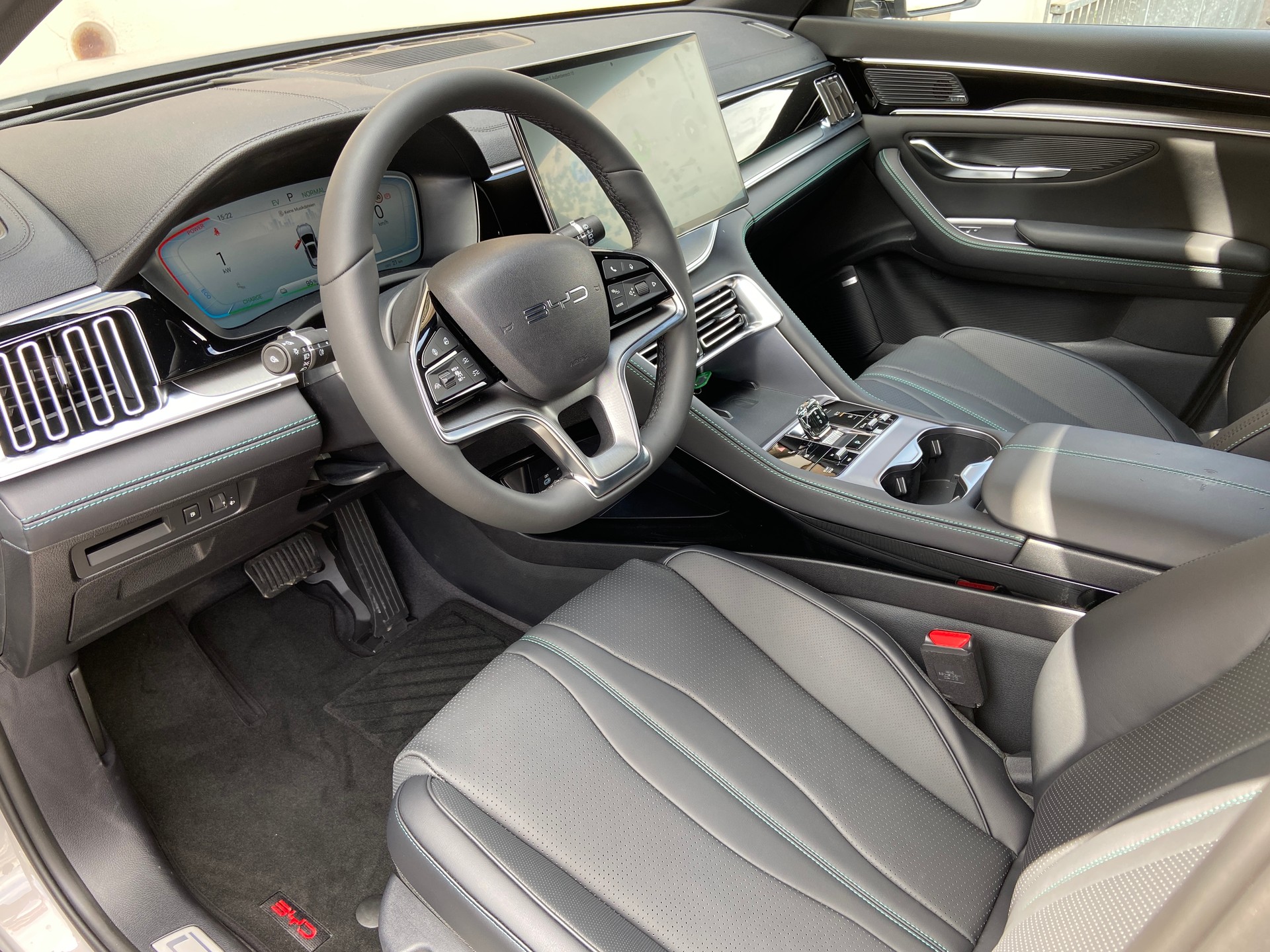 BYD Seal U DM-i Design AWD-image-4