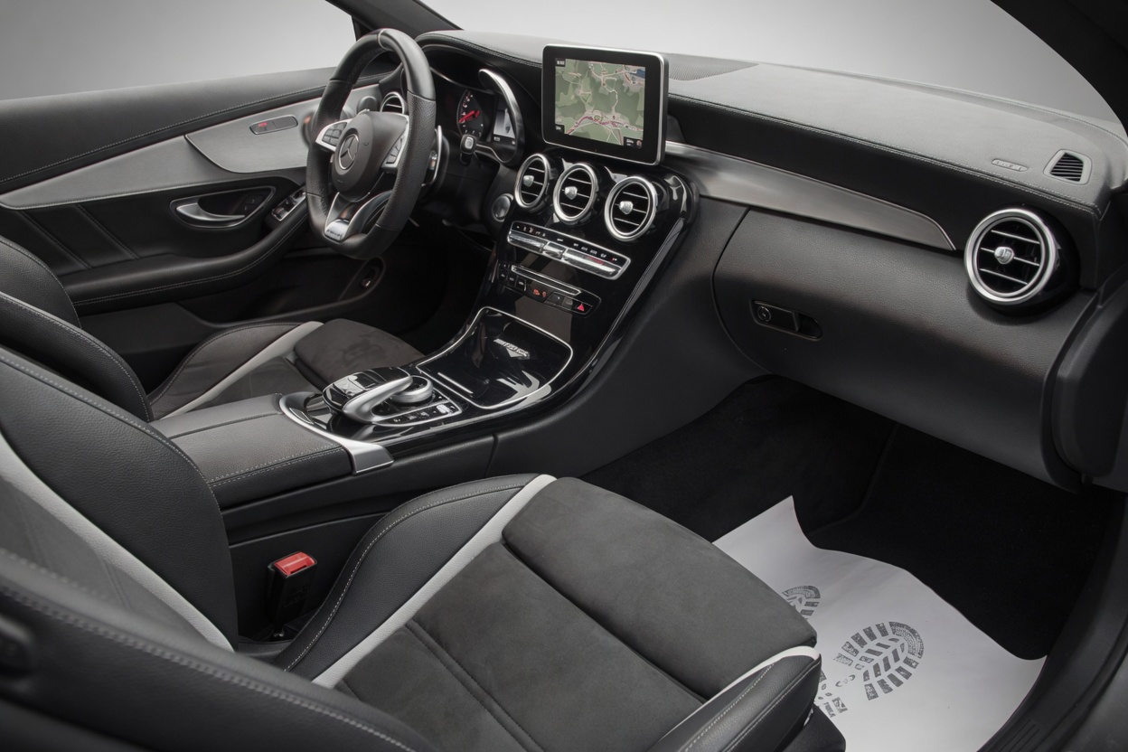 MERCEDES-BENZ C 63 S AMG Speedshift-image-10