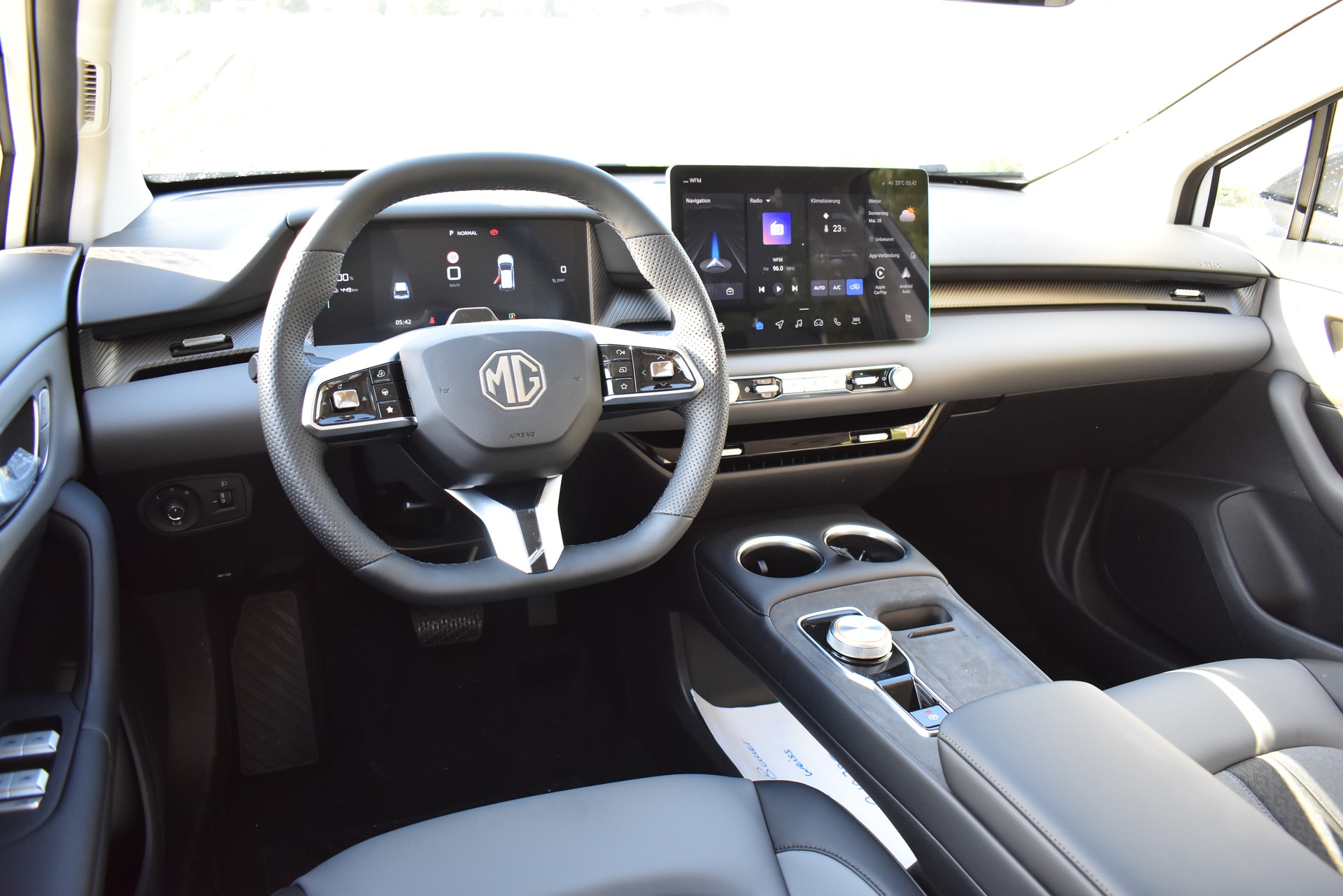 MG 4 EV 64kWh Premium-image-9