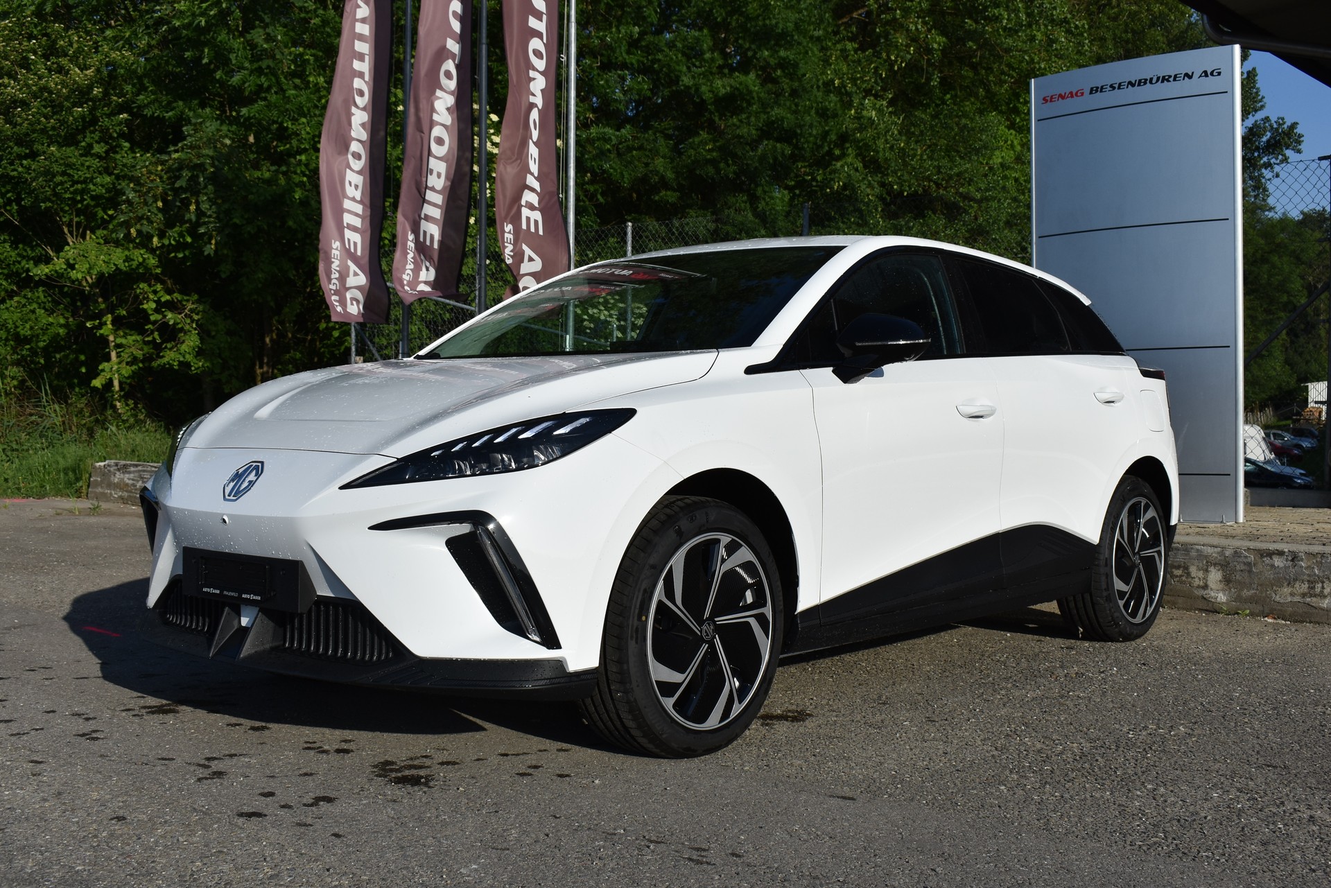 MG 4 EV 64kWh Premium-image-2