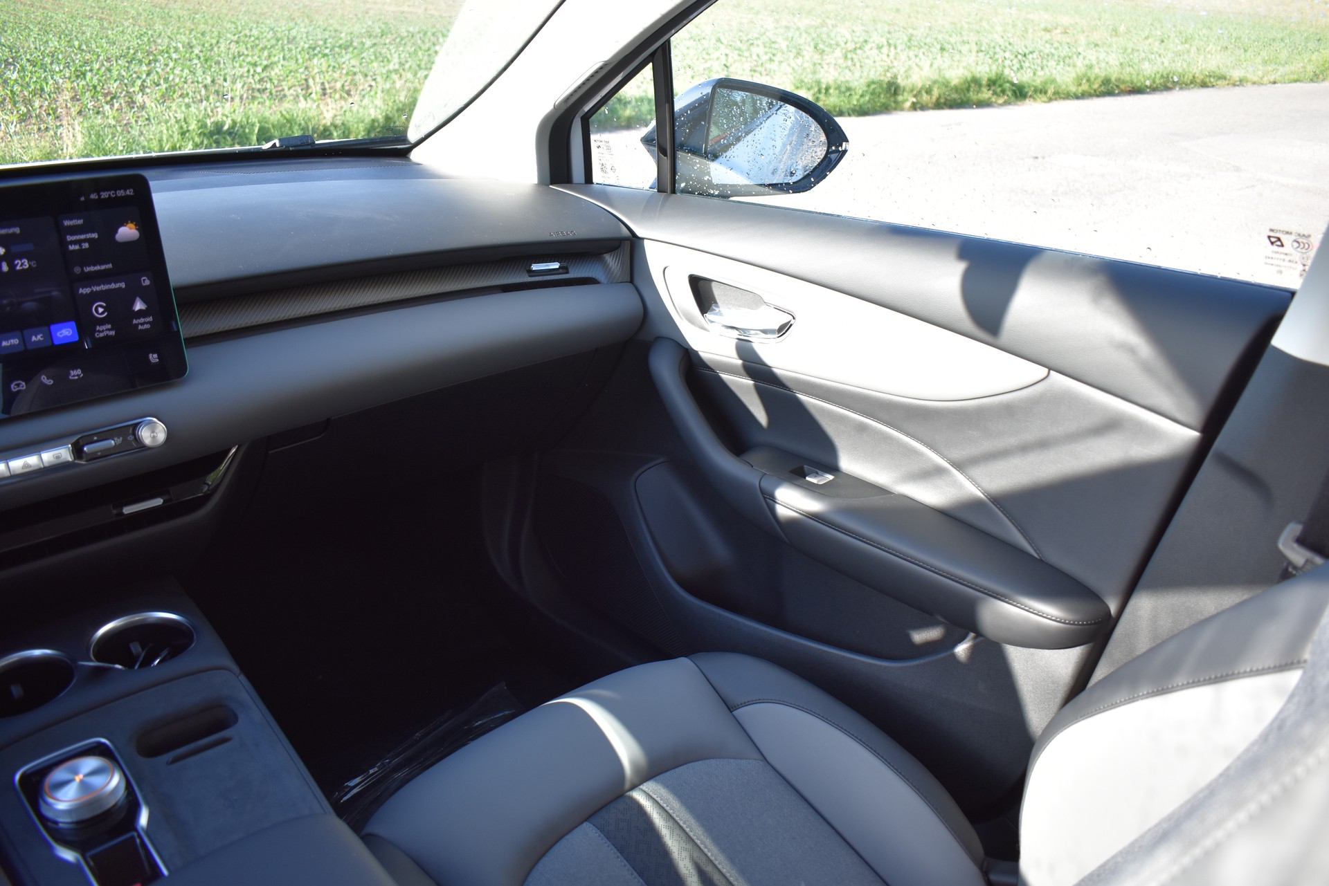 MG 4 EV 64kWh Premium-image-10