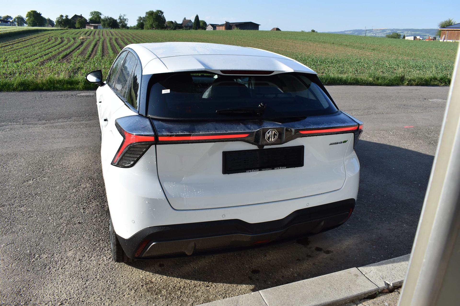 MG 4 EV 64kWh Premium-image-5