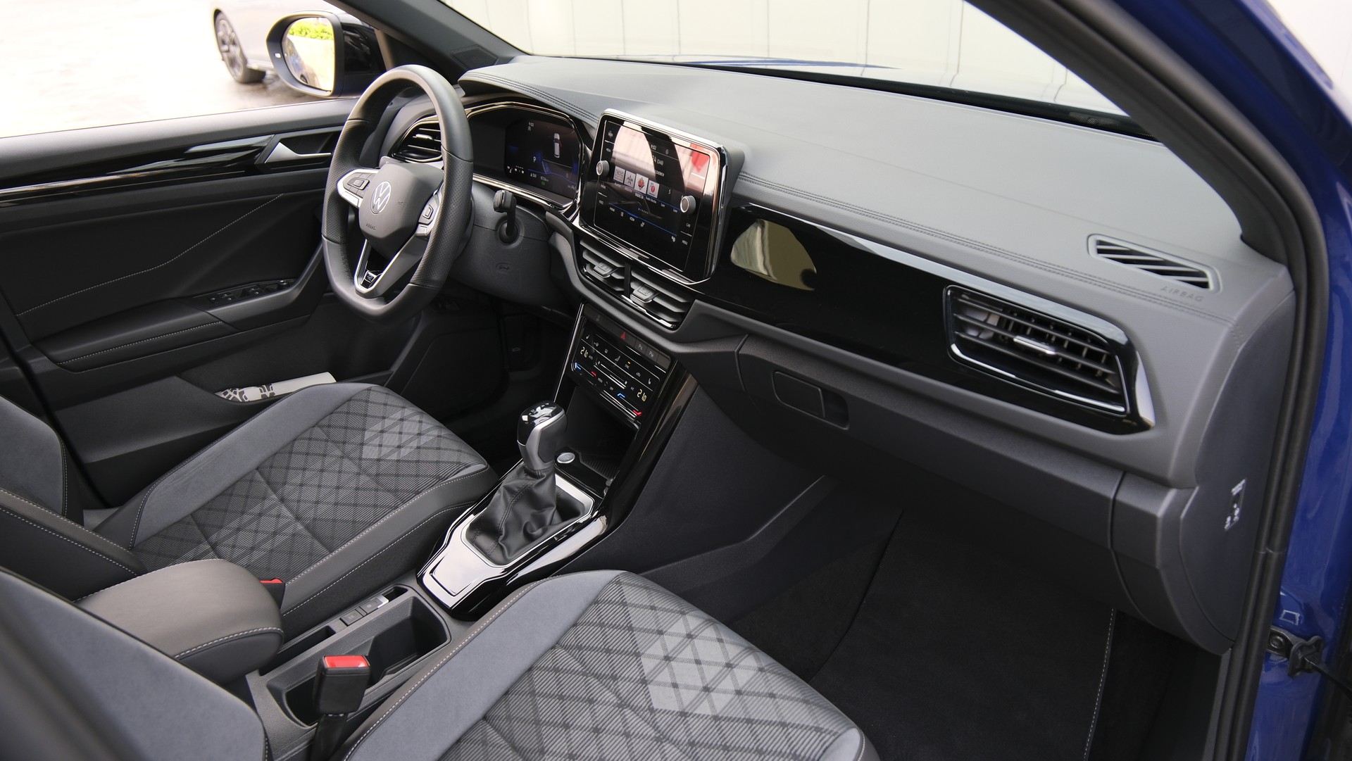 VW T-Roc 1.5 TSI EVO R-Line DSG-image-13
