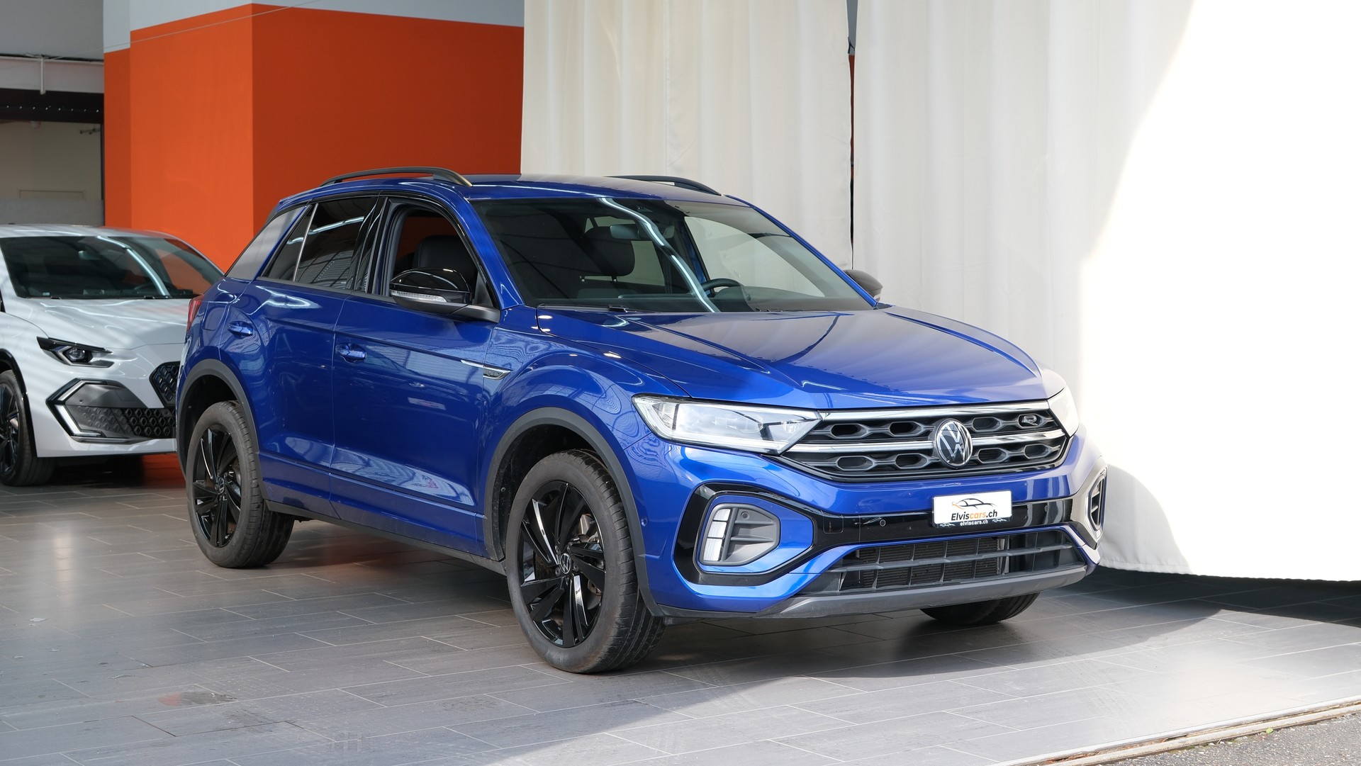 VW T-Roc 1.5 TSI EVO R-Line DSG-showroom-element-1