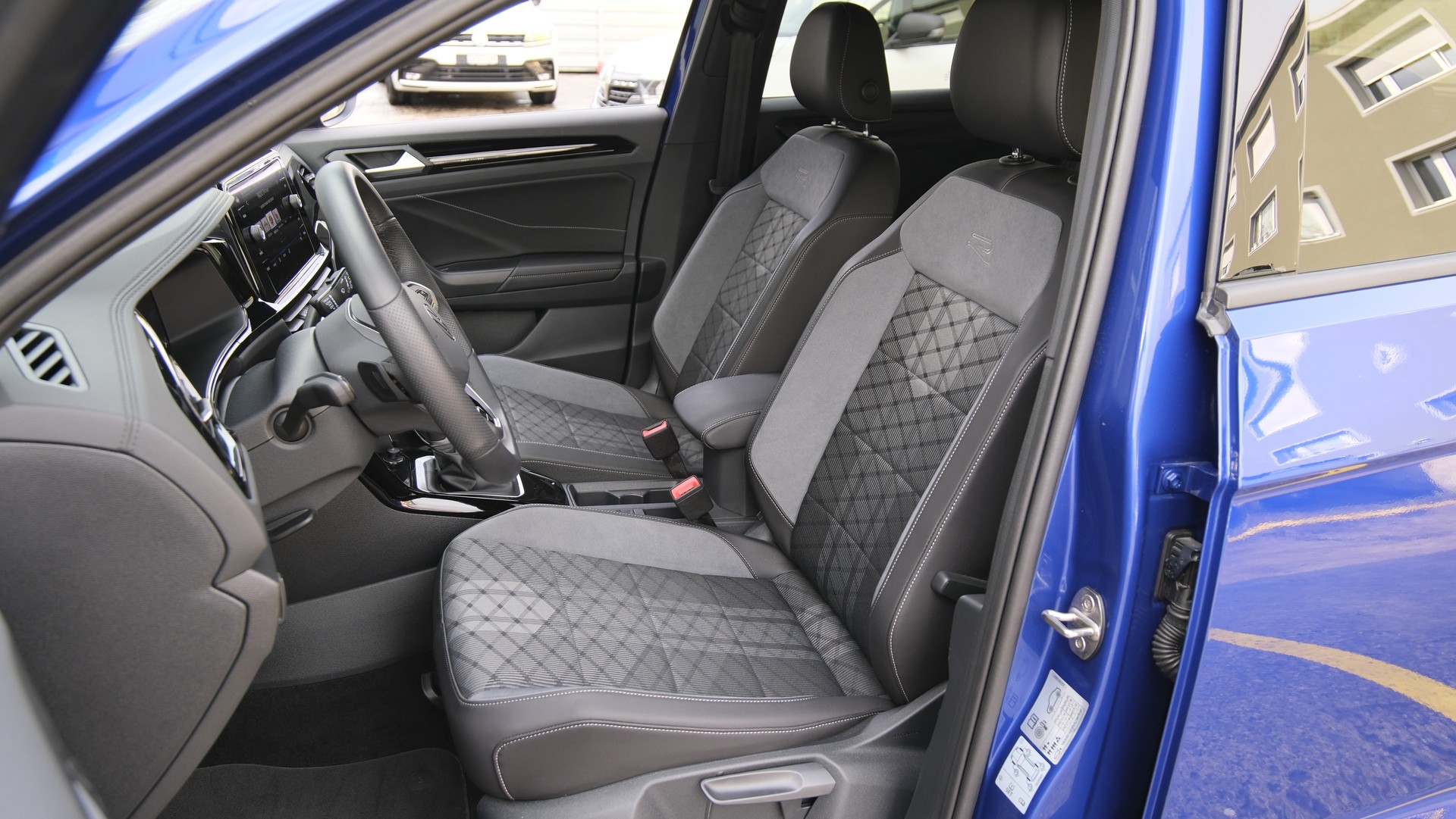 VW T-Roc 1.5 TSI EVO R-Line DSG-showroom-element-3
