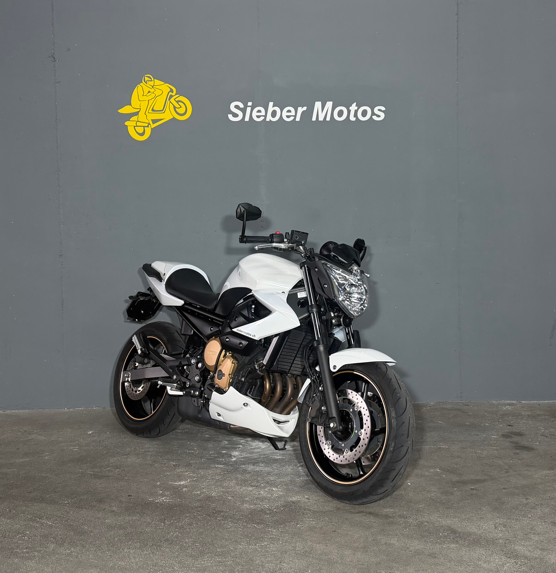 YAMAHA XJ 6 N ABS-showroom-element-1