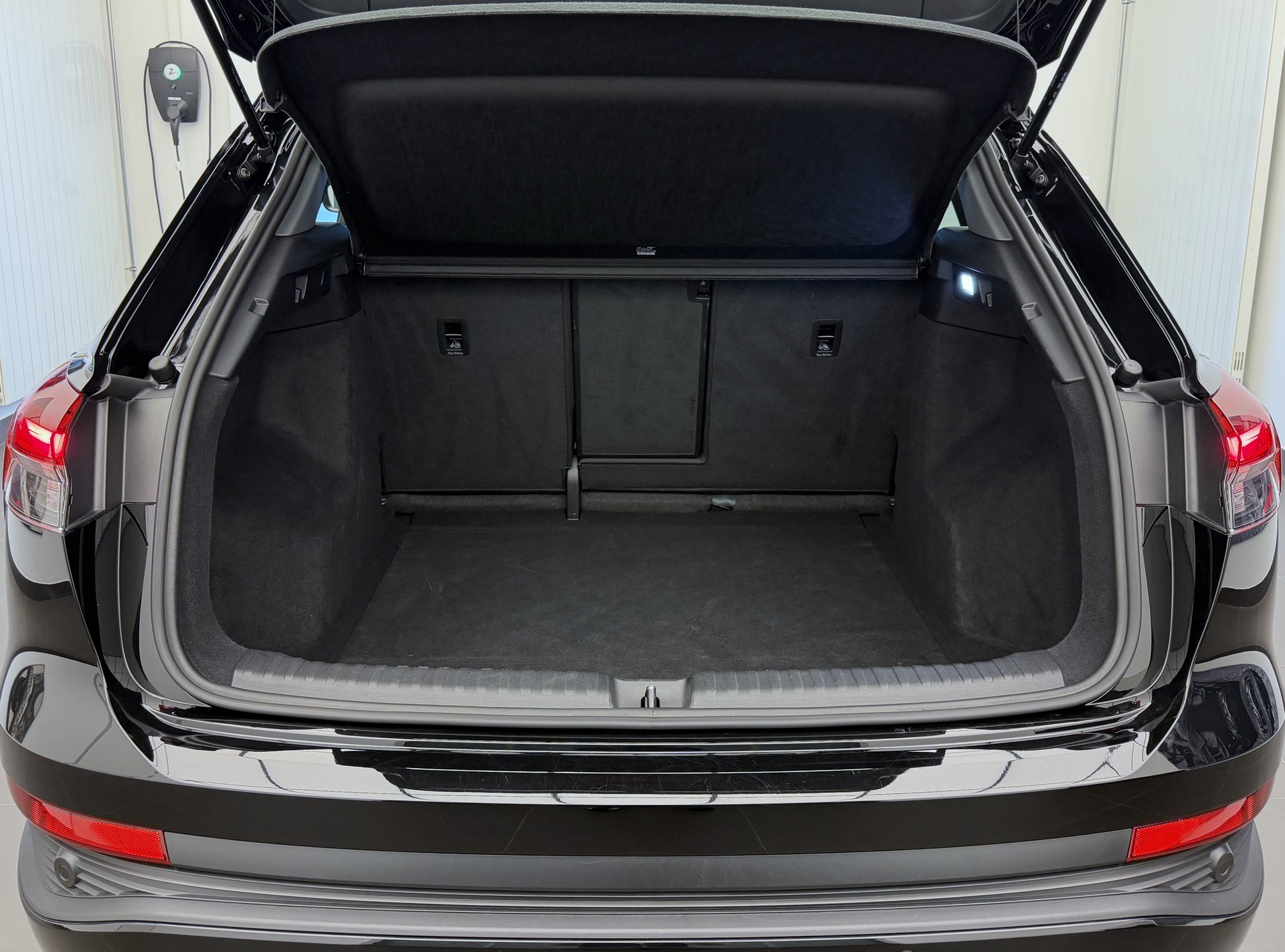 AUDI Q4 e-tron 50 quattro-image-19