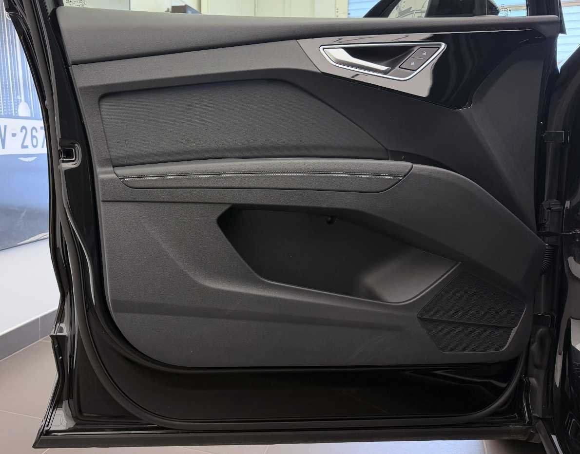 AUDI Q4 e-tron 50 quattro-image-3