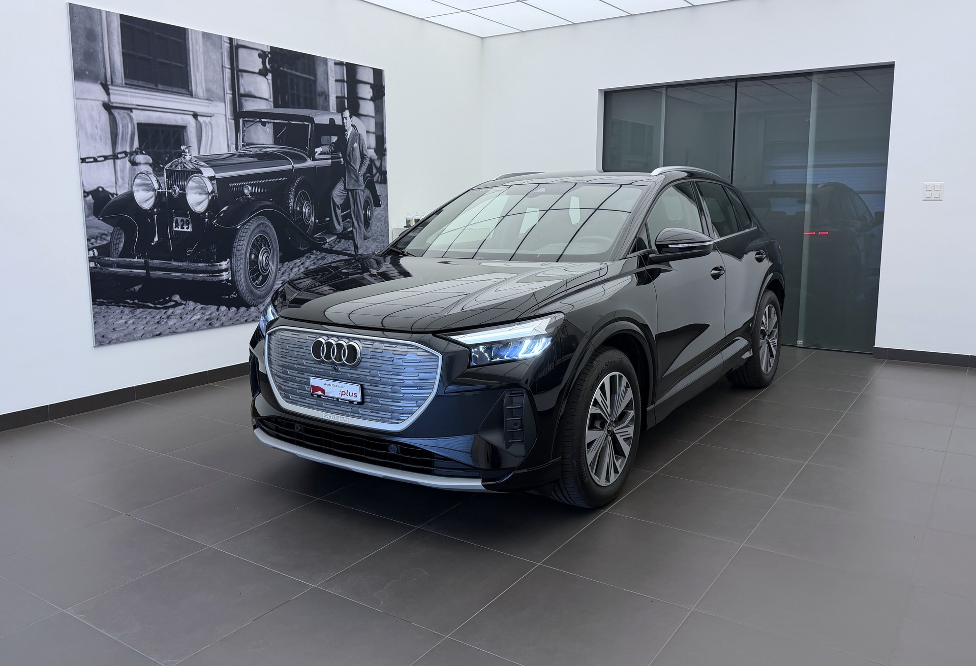 AUDI Q4 e-tron 50 quattro