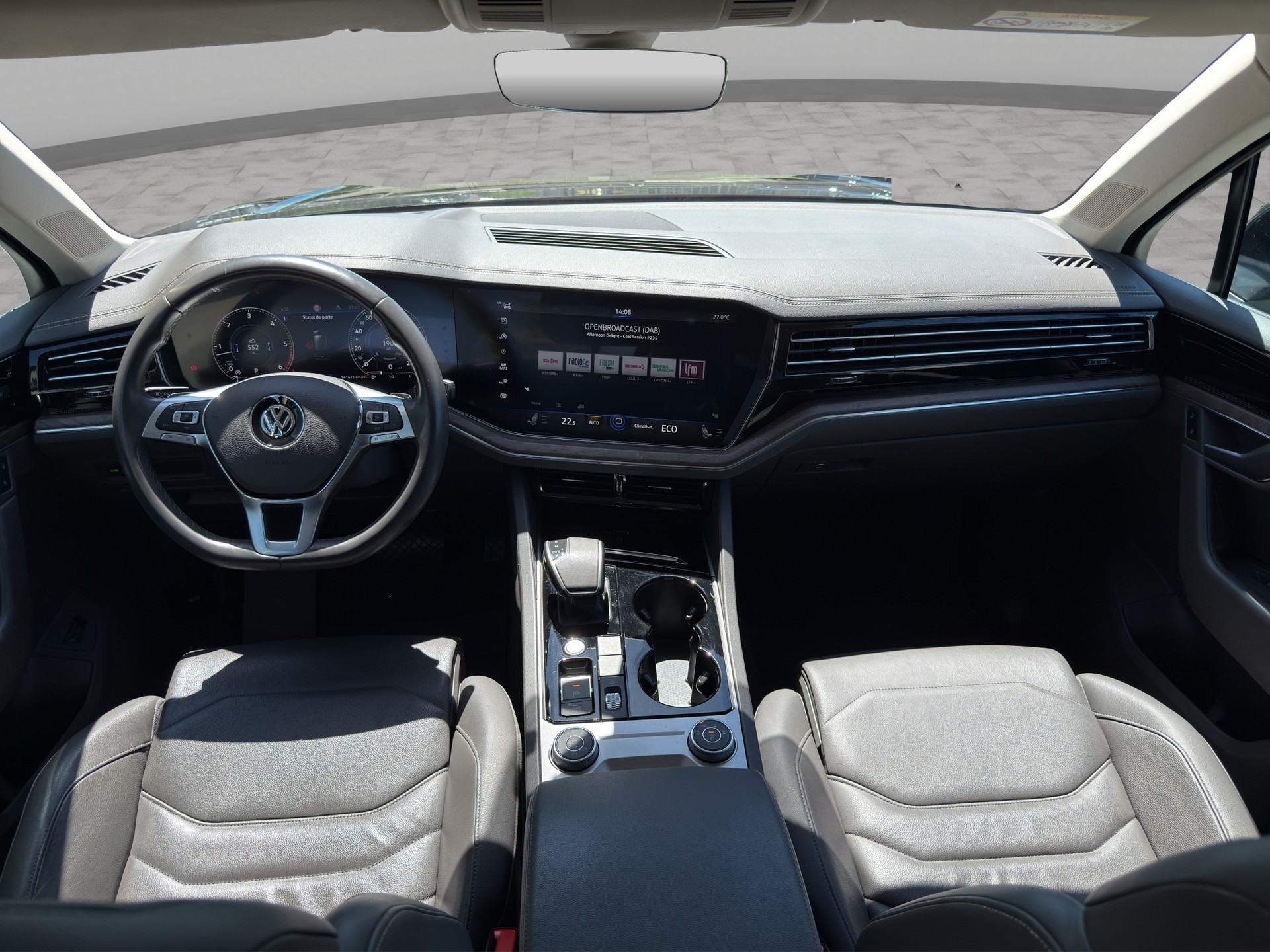 VW Touareg 3.0 TDI Atmosphere Tiptronic-image-13