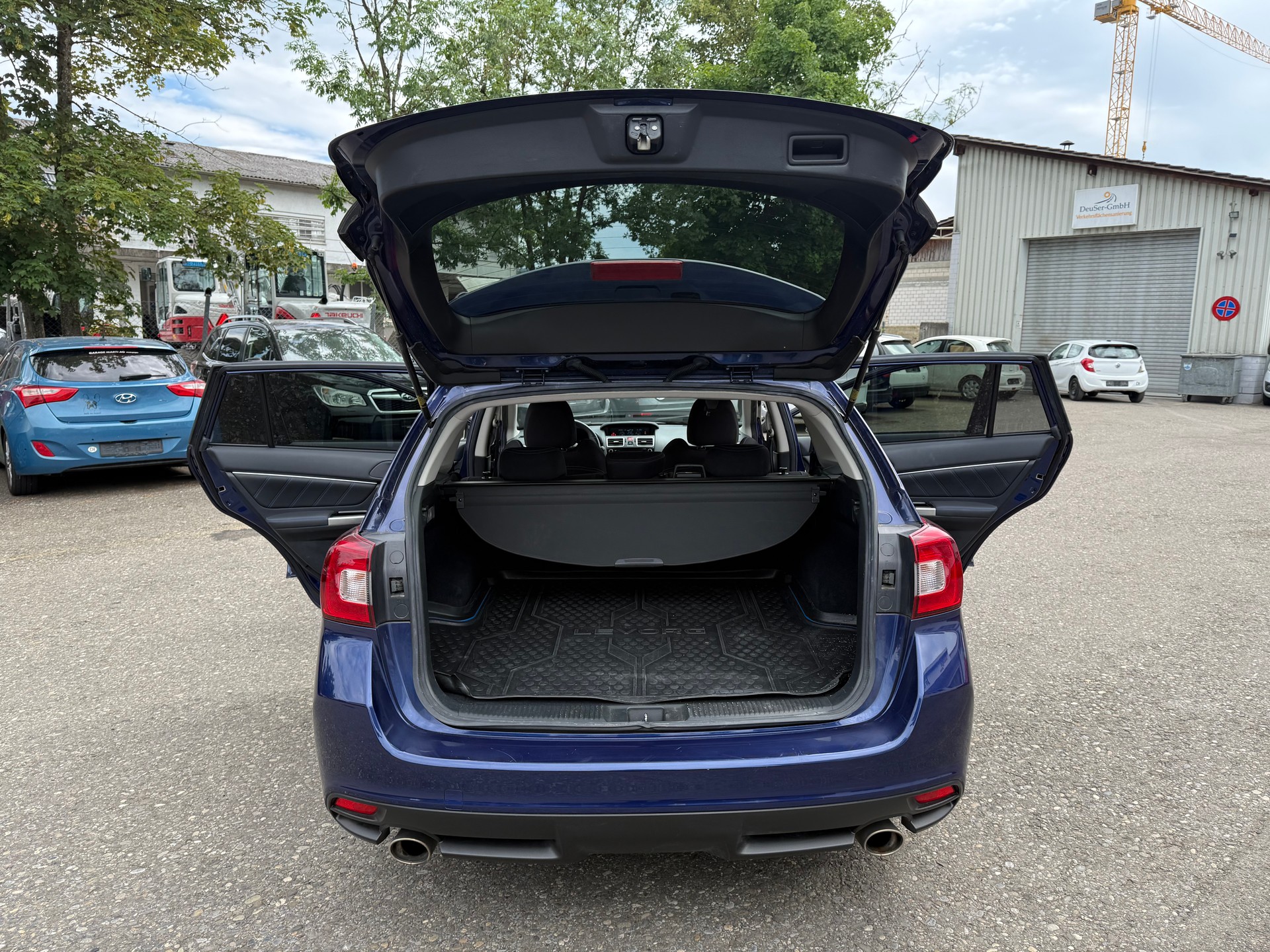 SUBARU Levorg 2.0i Advantage AWD Lineartronic-image-10