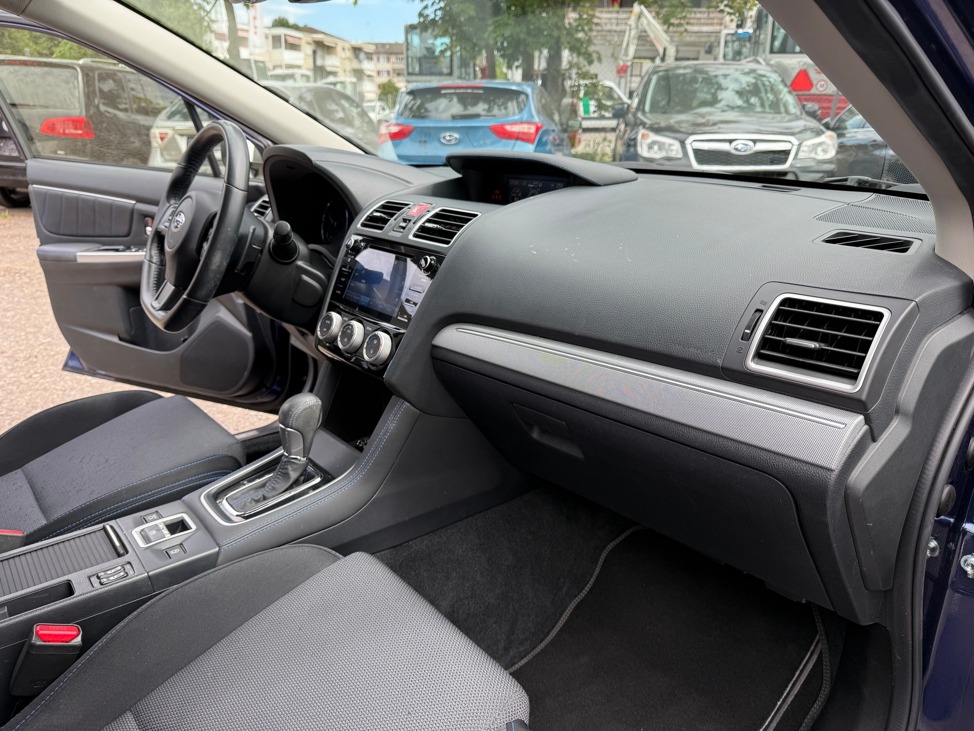 SUBARU Levorg 2.0i Advantage AWD Lineartronic-image-8