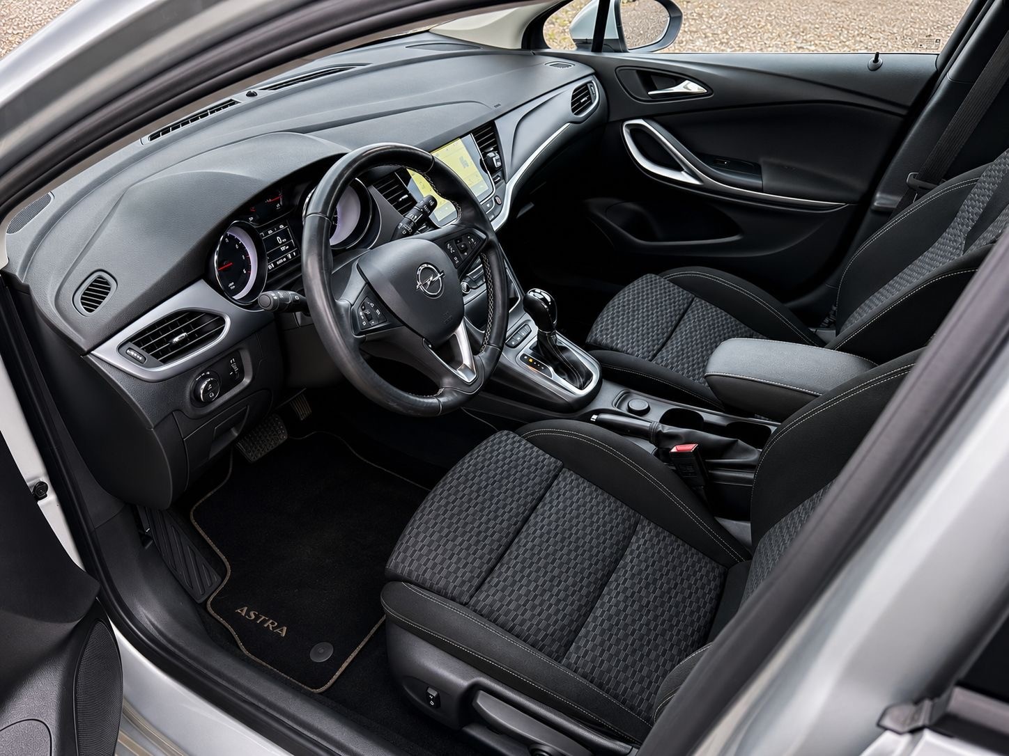 OPEL Astra 1.4i Turbo Dynamic Automatic-image-7