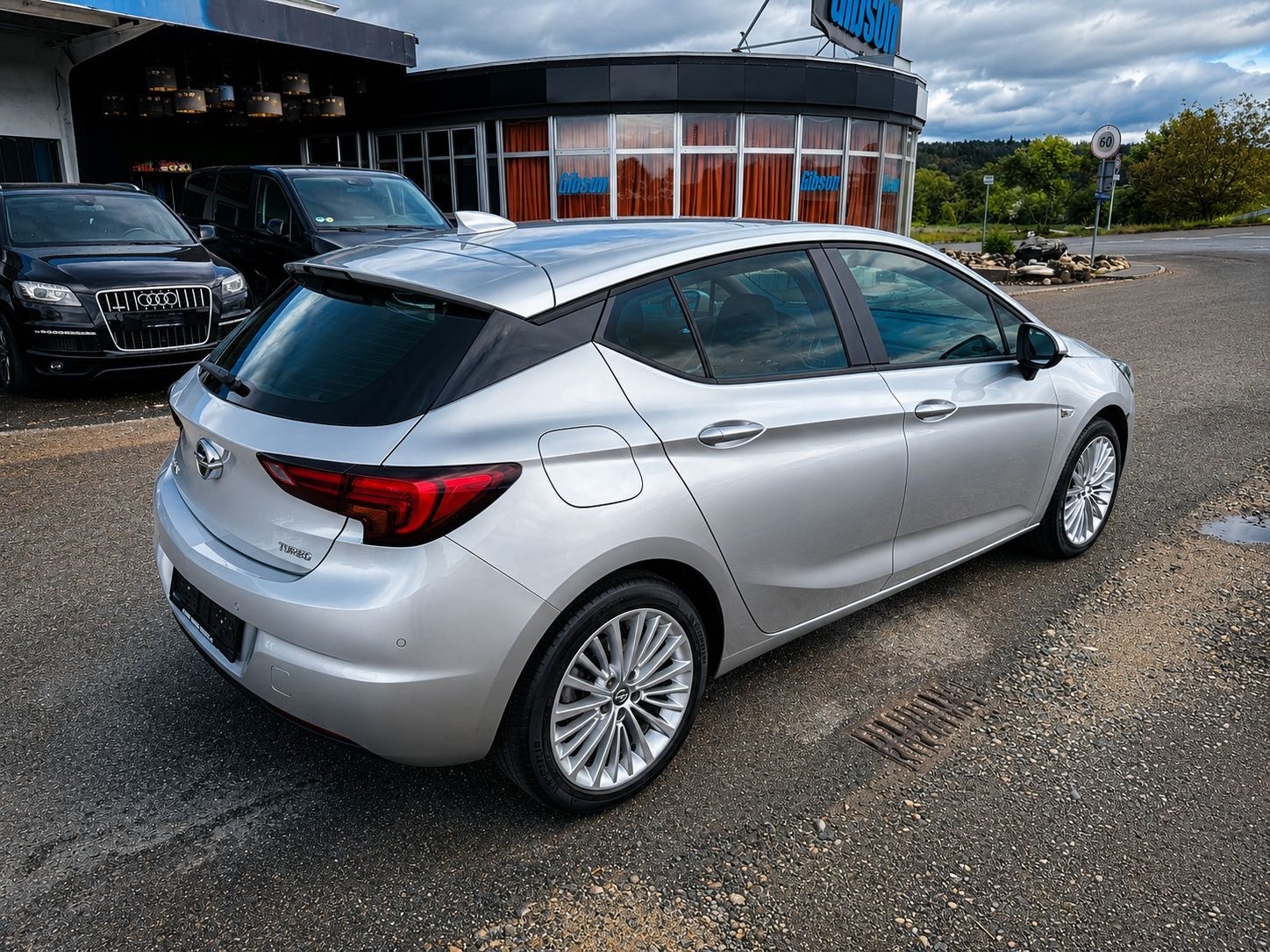 OPEL Astra 1.4i Turbo Dynamic Automatic-image-2