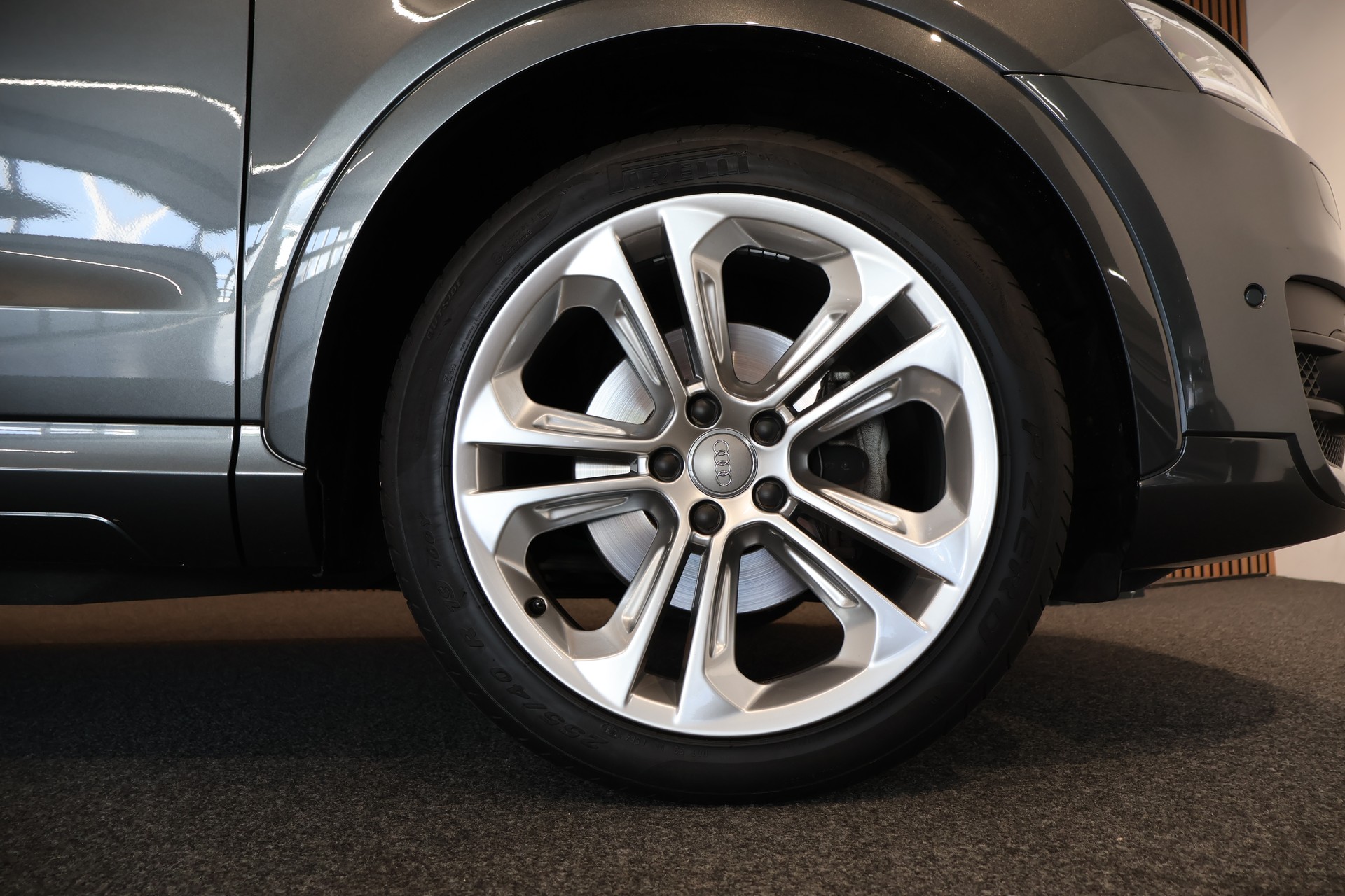 AUDI Q3 2.0 TFSI quattro S-tronic-image-29