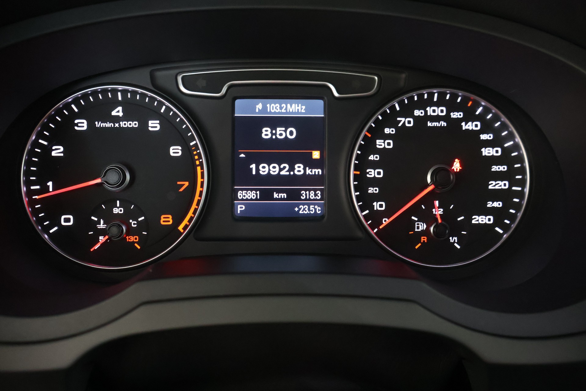 AUDI Q3 2.0 TFSI quattro S-tronic-image-24