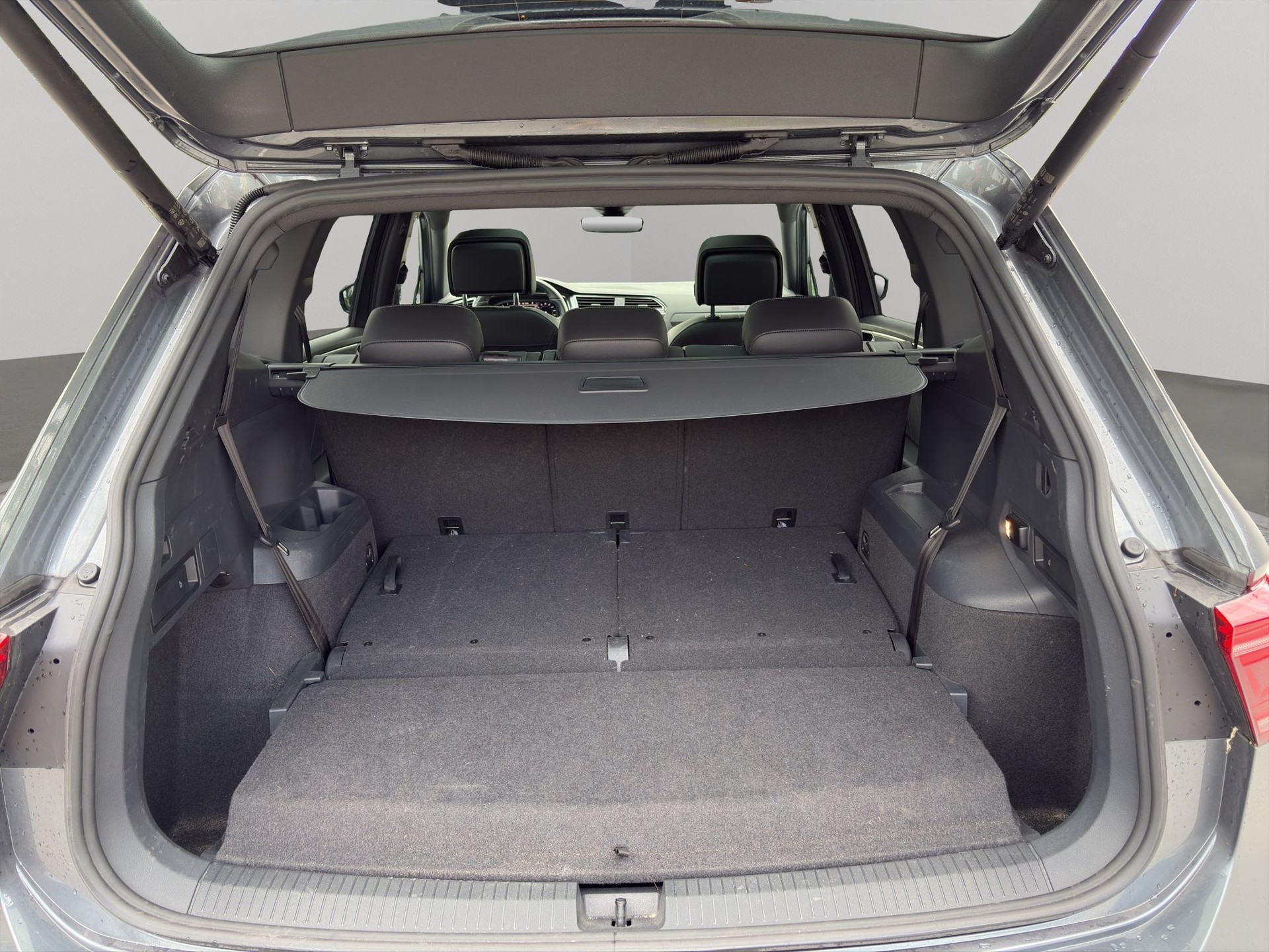 VW Tiguan Allspace 2.0TSI Highline 4Motion DSG-image-10
