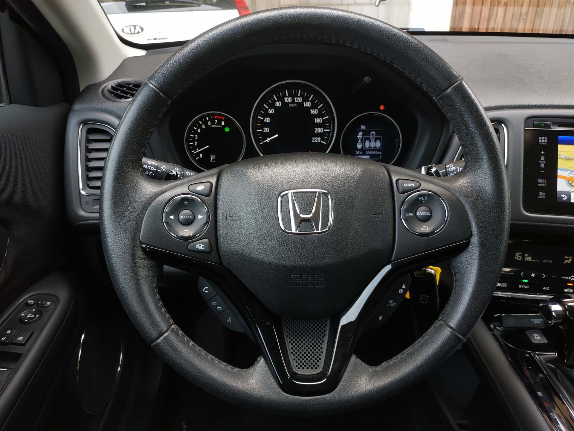 HONDA HR-V 1.5i-VTEC Elegance CVT-image-14