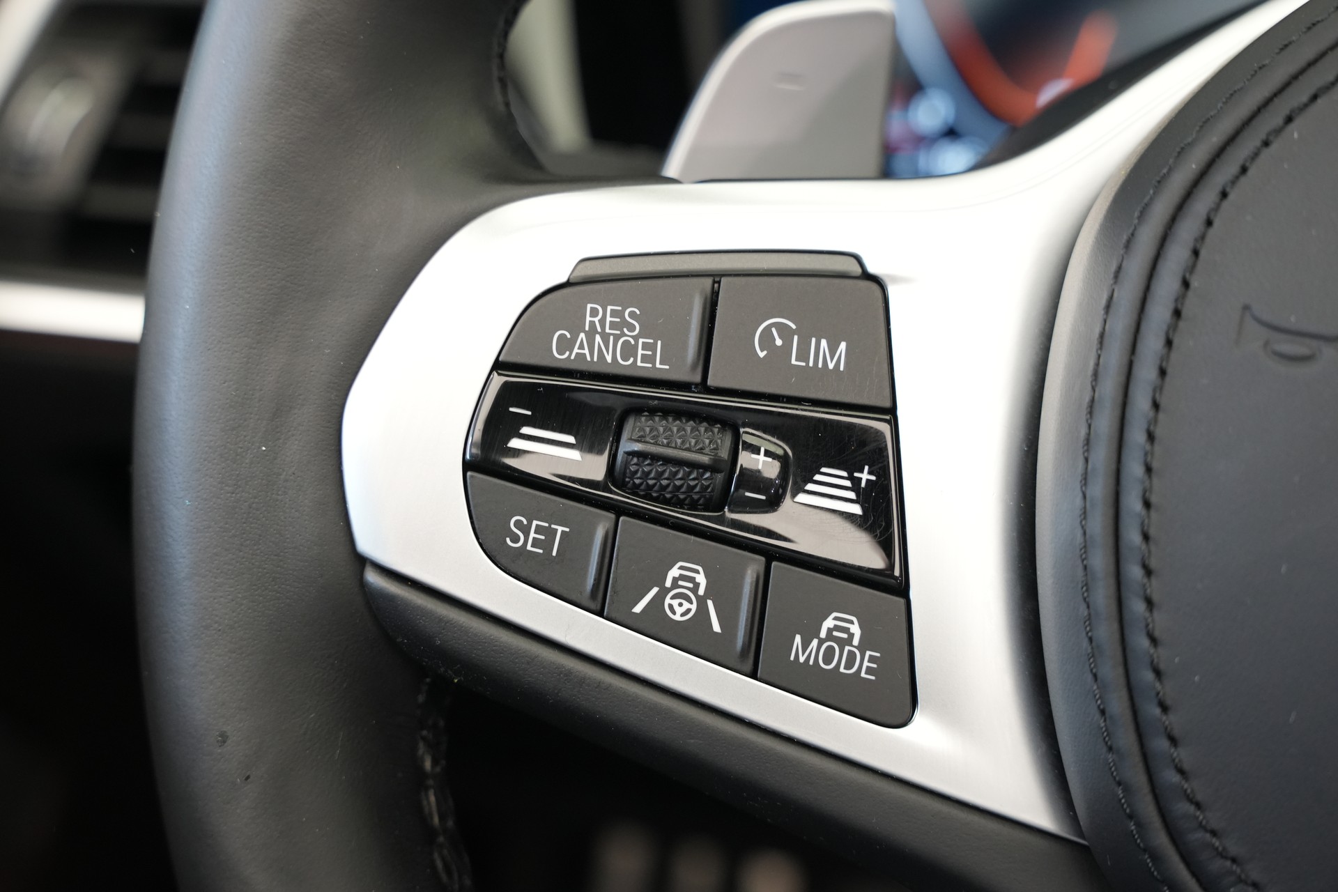 BMW M440i xDrive 48V Cabriolet Steptronic *CH-Fahrzeug*-image-22