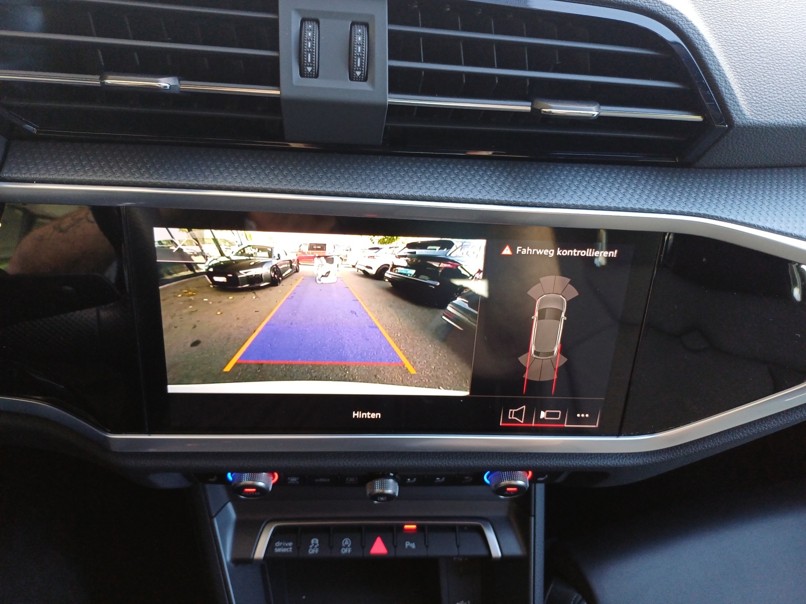 AUDI Q3 Sportback 35 TFSI S line Attraction S-tronic-image-14