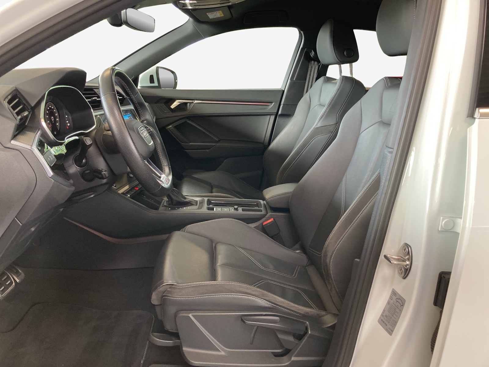AUDI Q3 Sportback 35 TFSI S line Attraction S-tronic-image-7