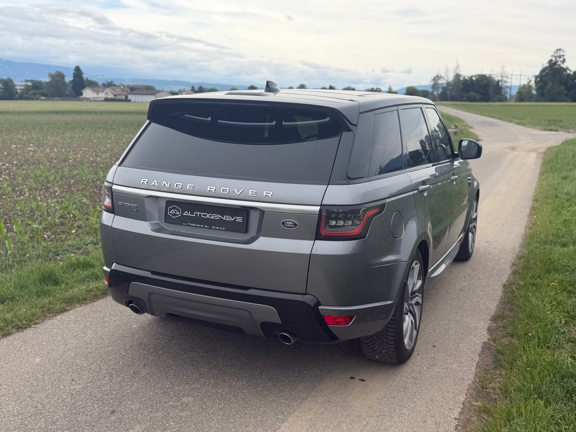 LAND ROVER Range Rover Sport P300 2.0 Si4 MHEV HSE Automatic-image-11