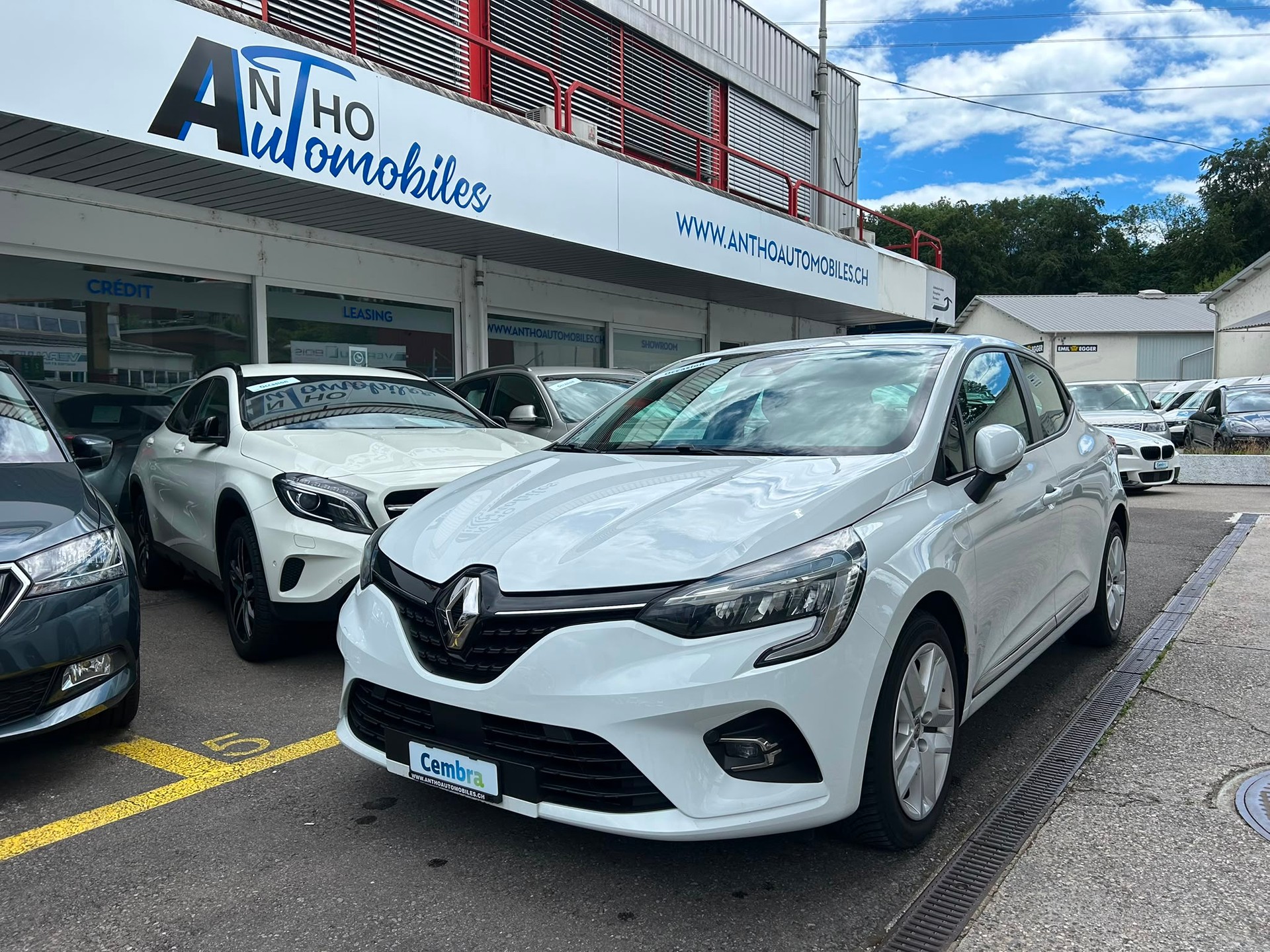RENAULT Clio 1.0 Intens CVT-image-0