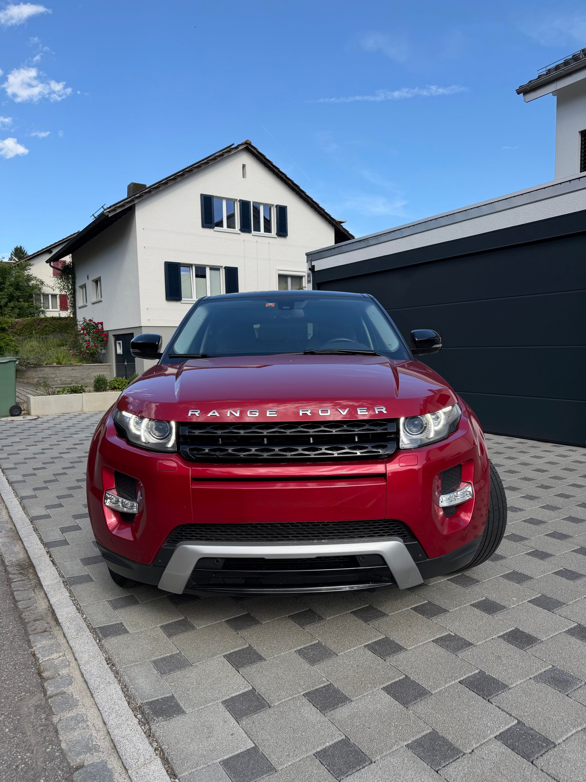 LAND ROVER 2.0 Si4 Dynamic-image-1