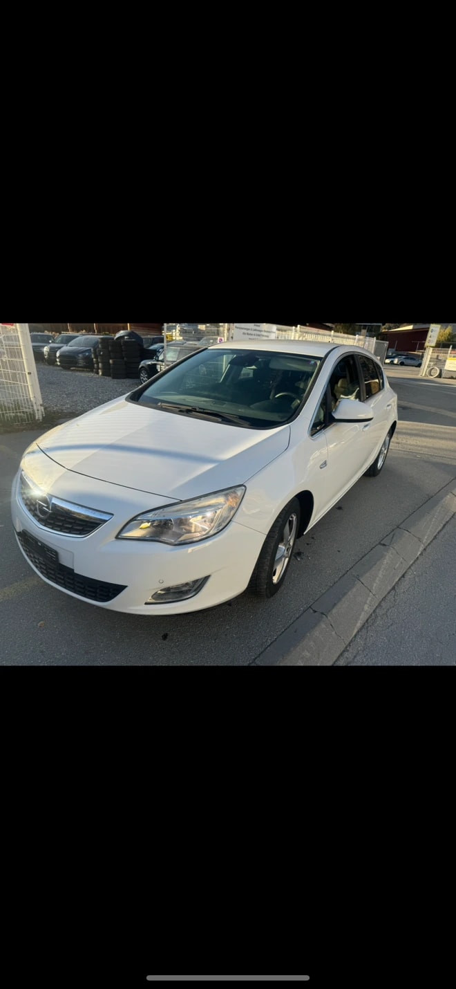 OPEL Astra 1.6i 16V Turbo Anniversary Edition-image-2