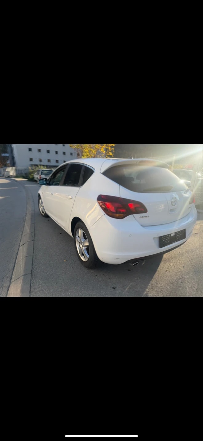 OPEL Astra 1.6i 16V Turbo Anniversary Edition-image-5